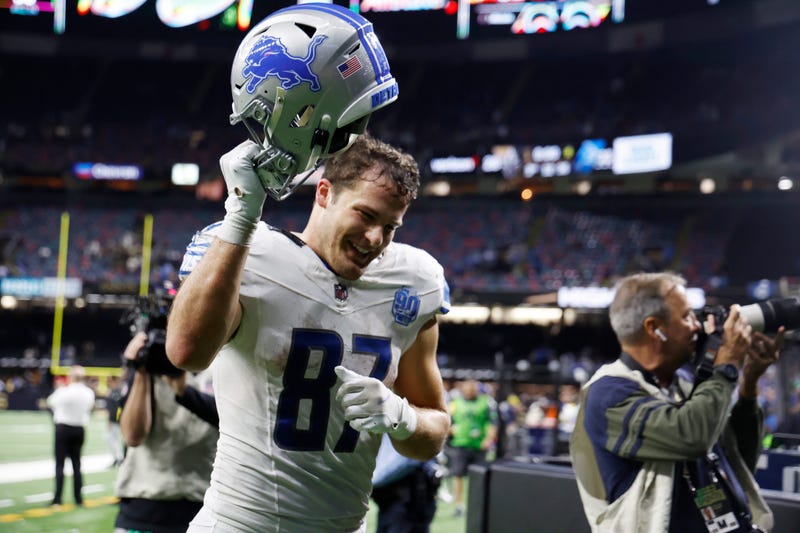 Lions Saints Football