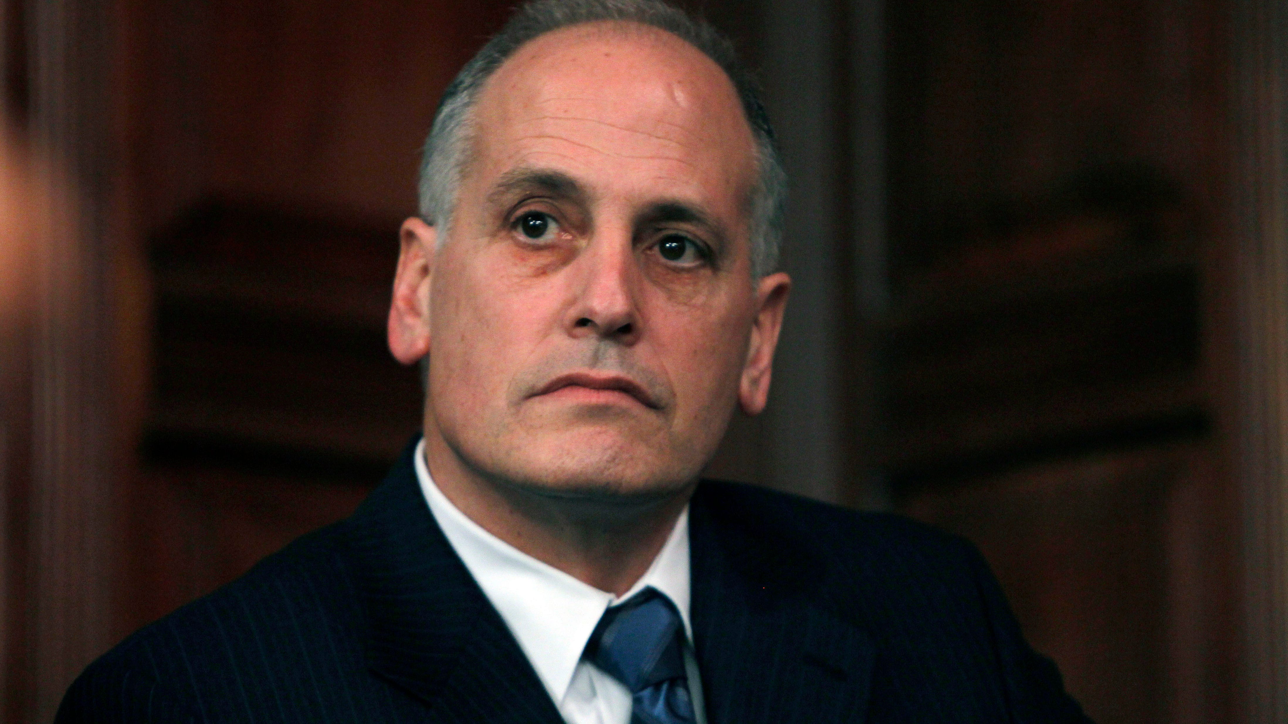 Reports: Cuomo vaccine czar's loyalty calls raise concerns