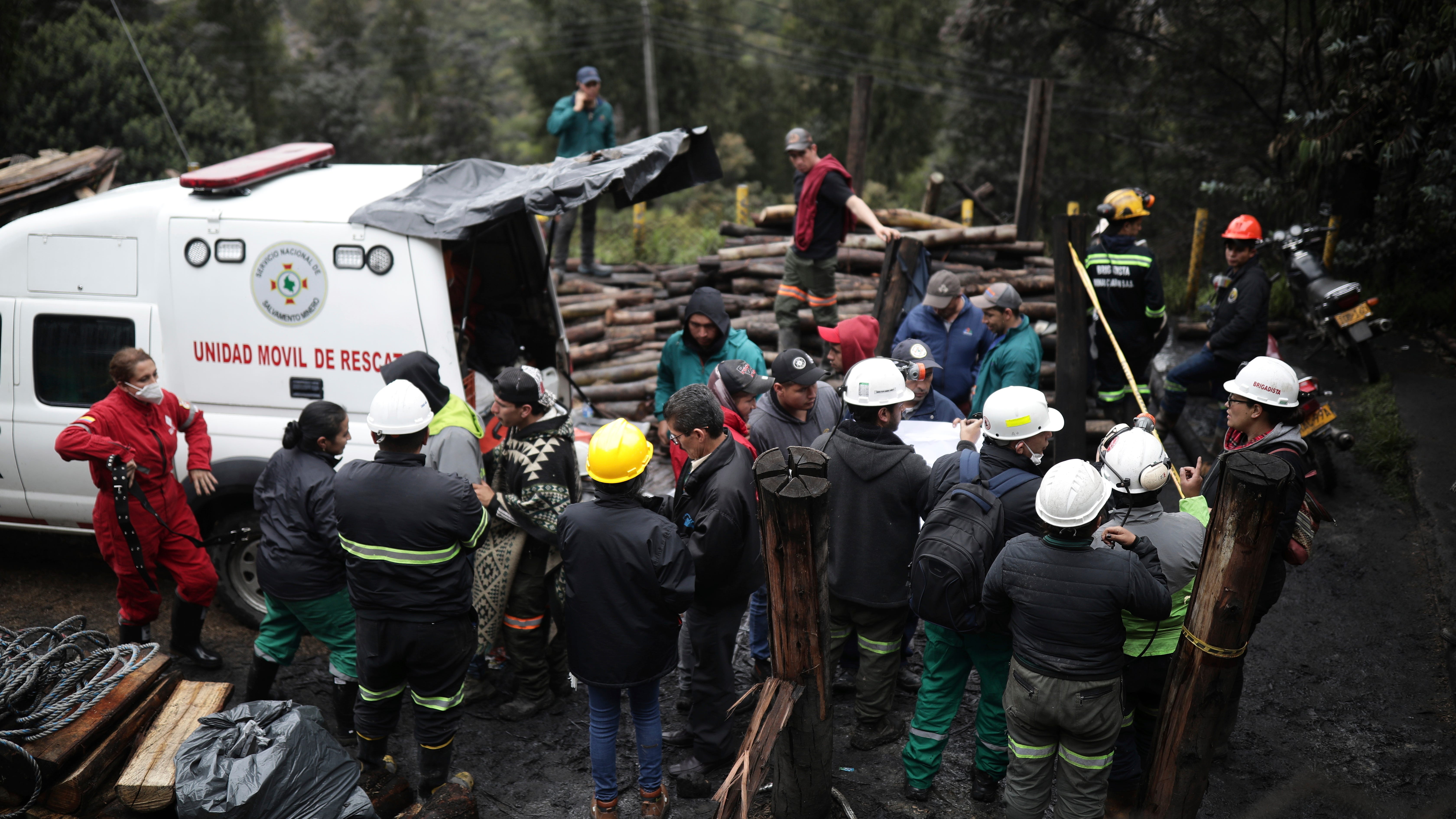 Ascienden a 21 los muertos por accidente minero en Colombia