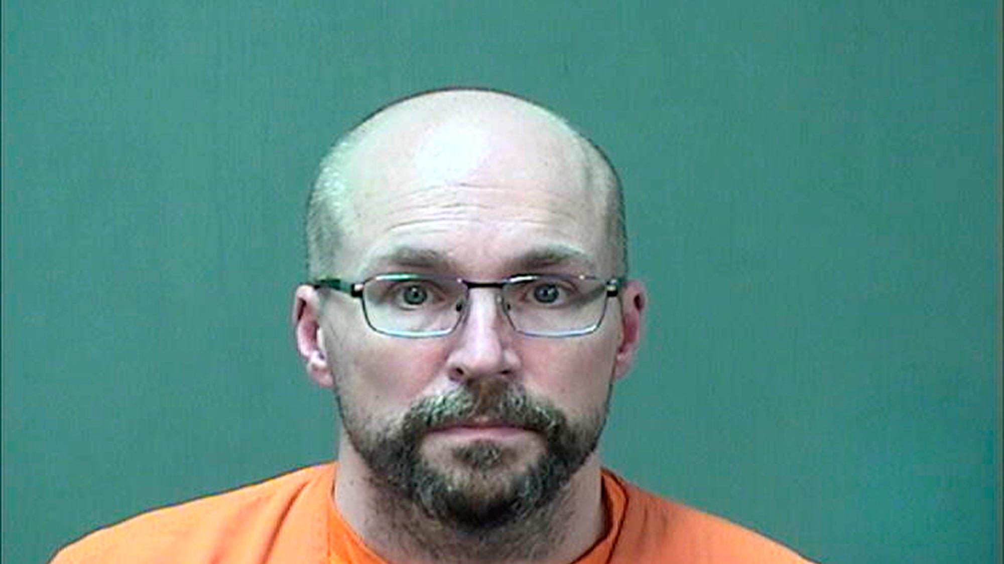 Prosecutor: Wisconsin pharmacist thought vaccine was unsafe