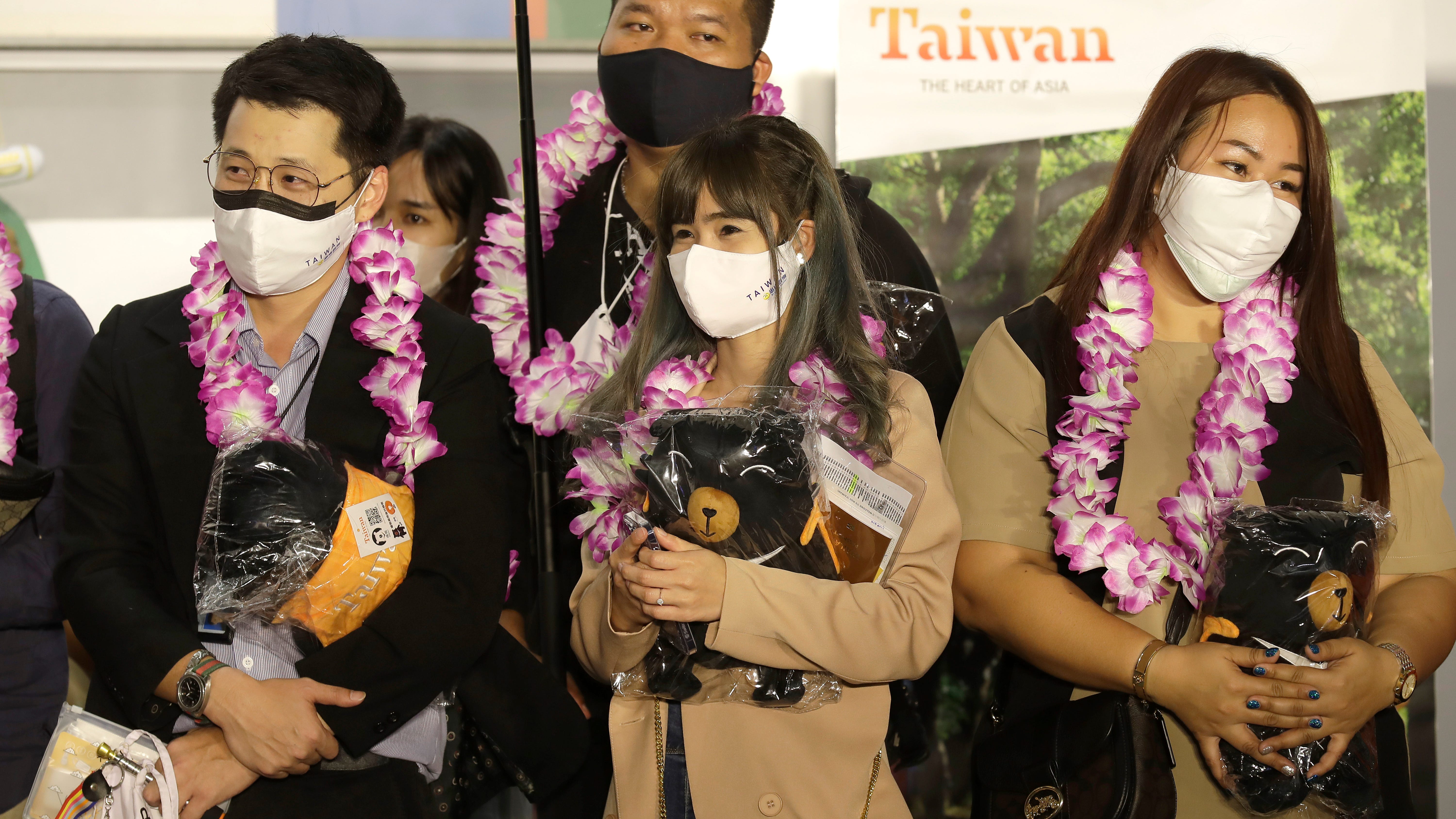 Tourists flock to Taiwan as COVID entry restrictions eased