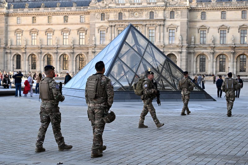 FRANCIA-LOUVRE