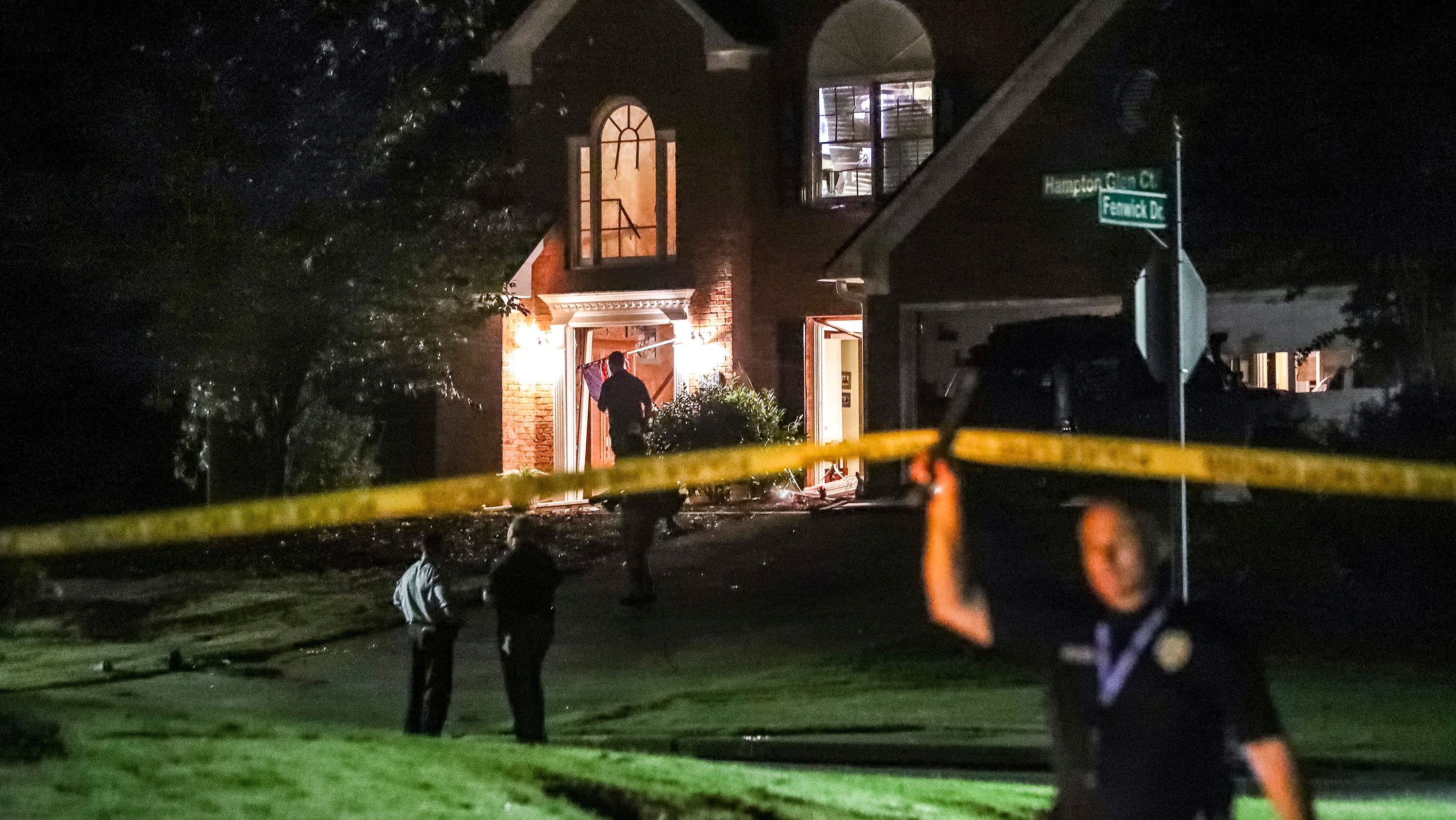 Police: Georgia deputies serving warrant killed in shootout