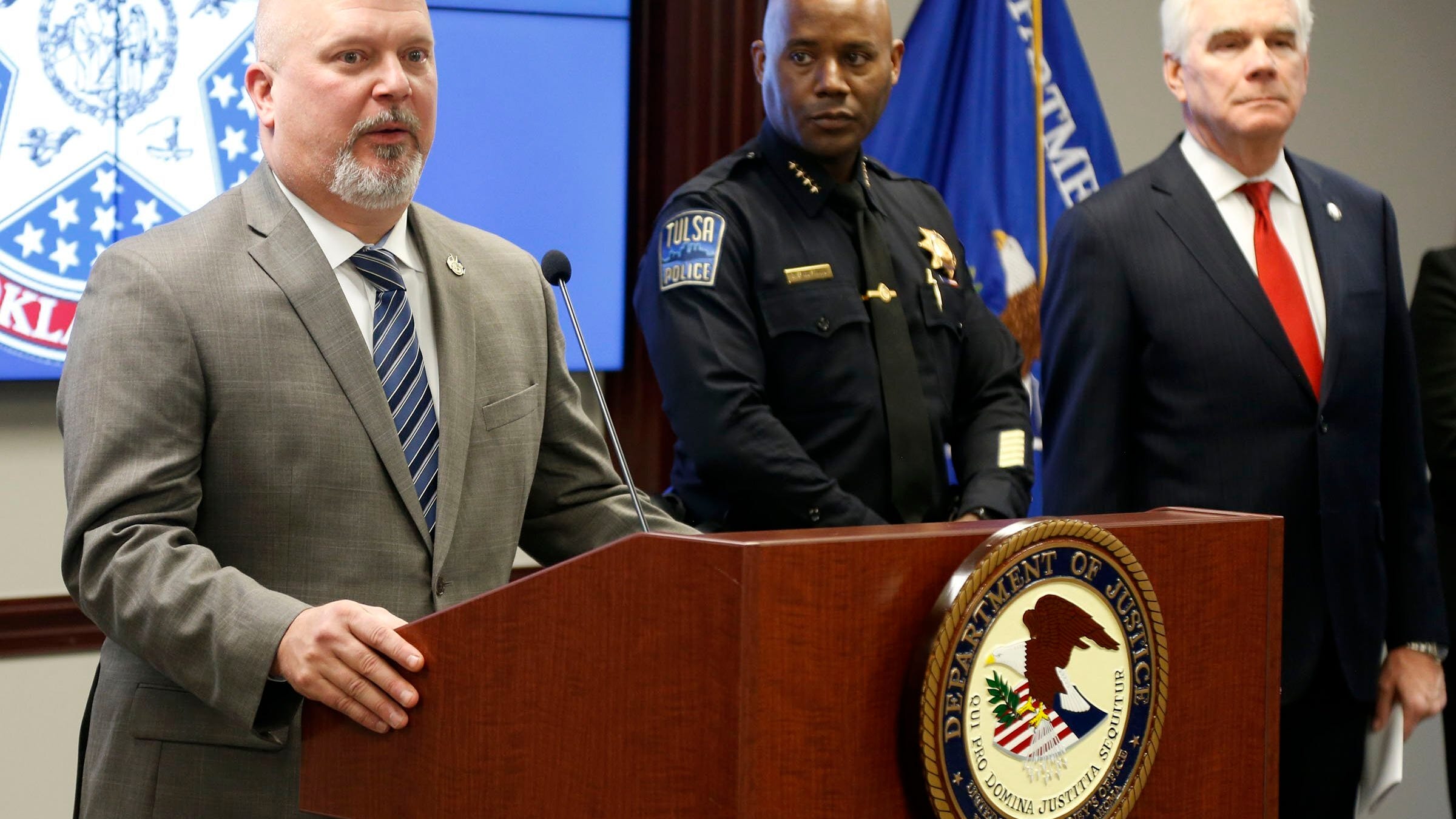 29 charged in 6-state shoplifting ring that hit pharmacies