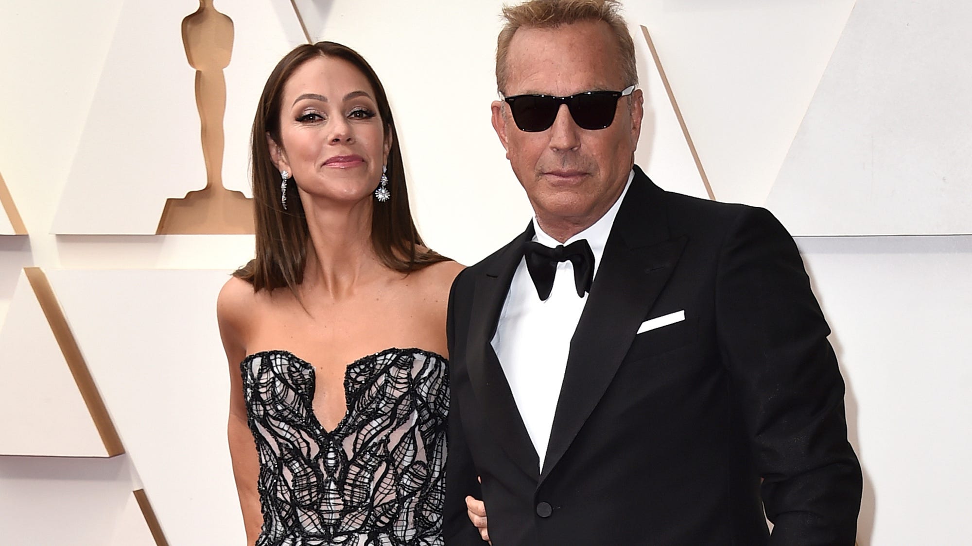 Kevin Costner and wife of nearly 19 years begin divorce