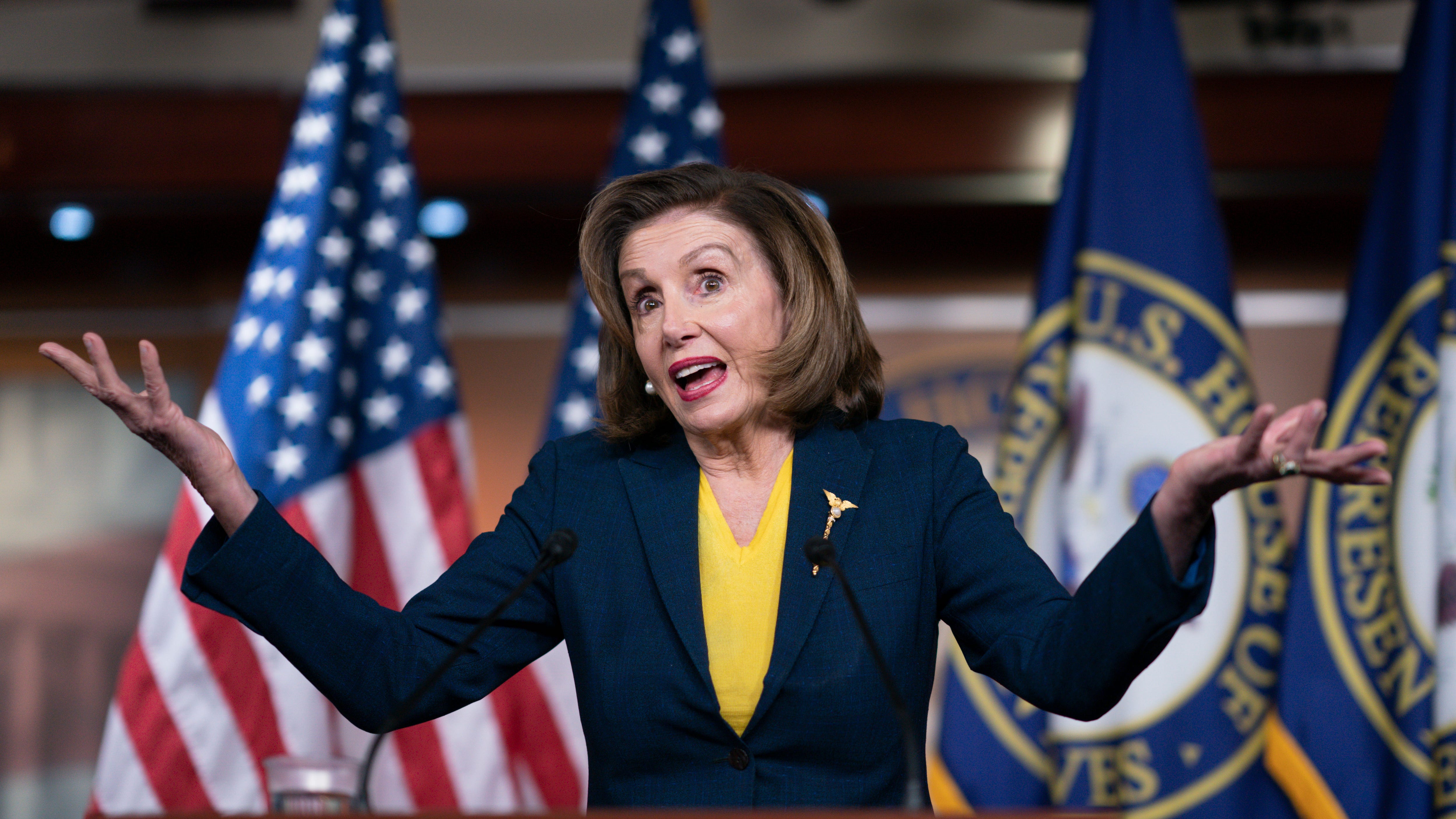 Pelosi defends lawmaker stock trades, citing 'free market'