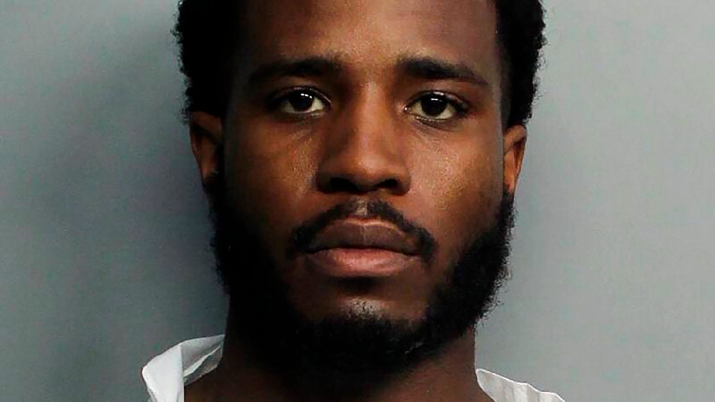 Man protecting his baby fatally shot in Florida restaurant