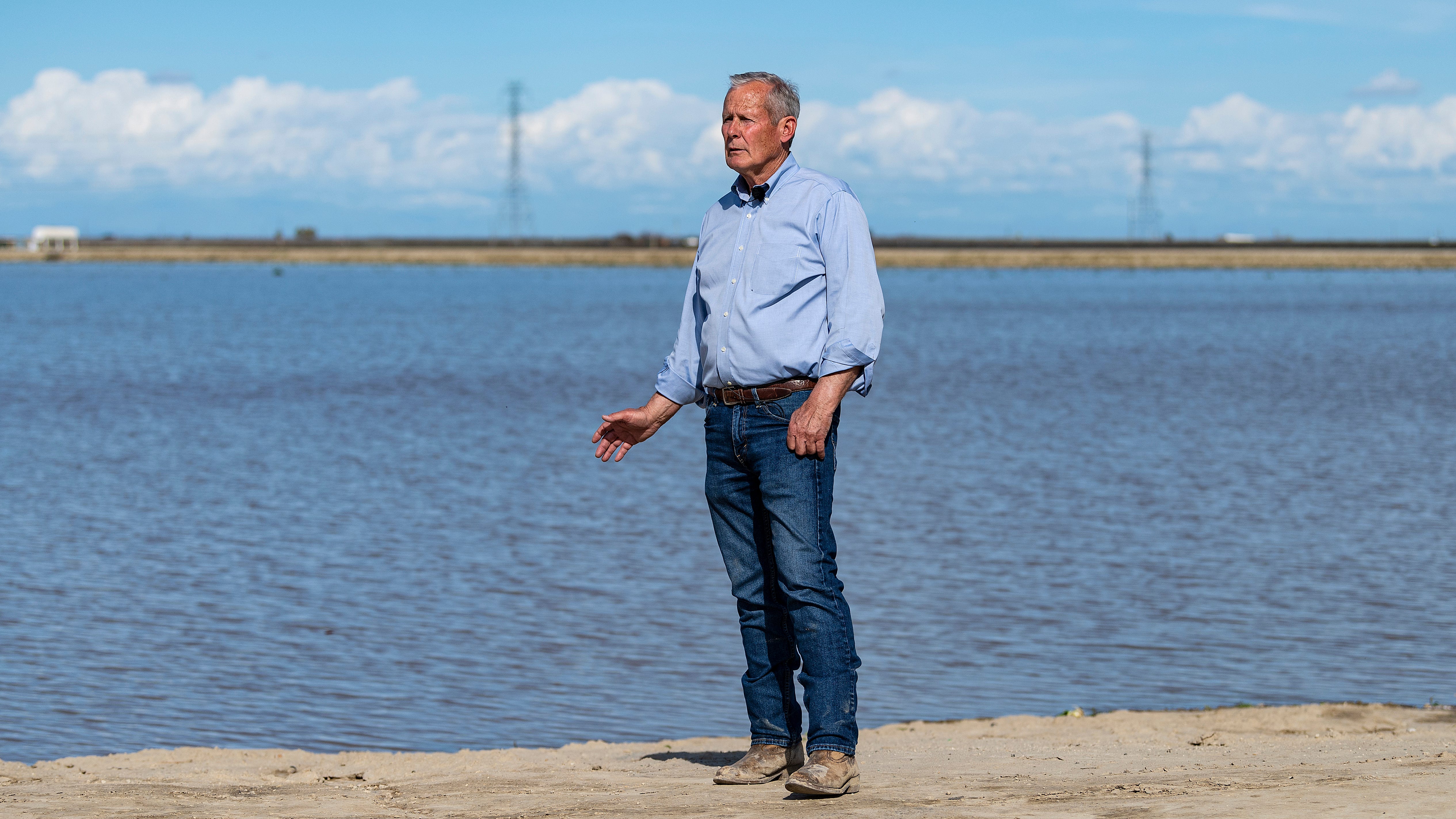 California farmers flood fields to boost groundwater basin