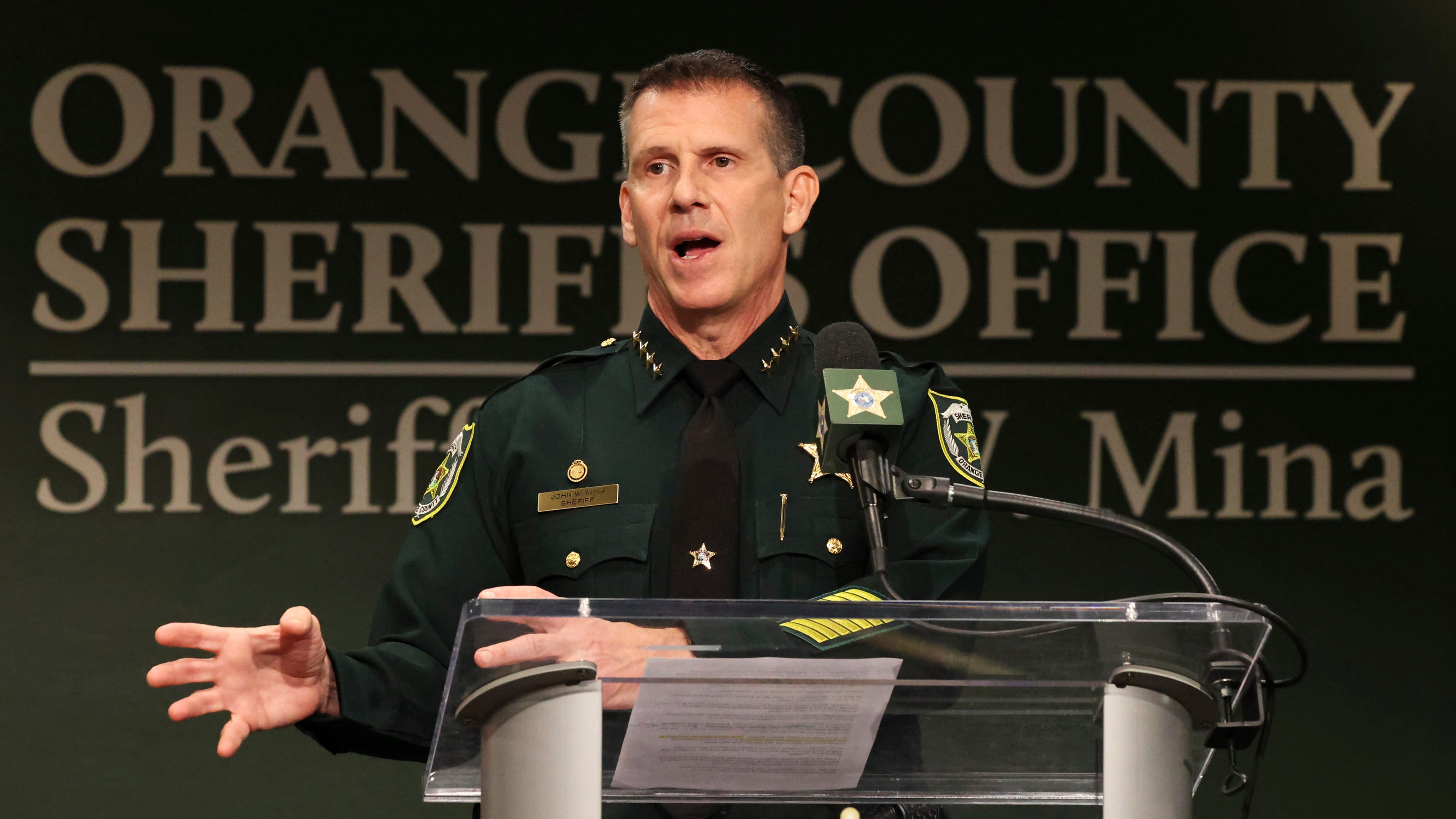 Authorities: TV reporter, girl fatally shot in Florida