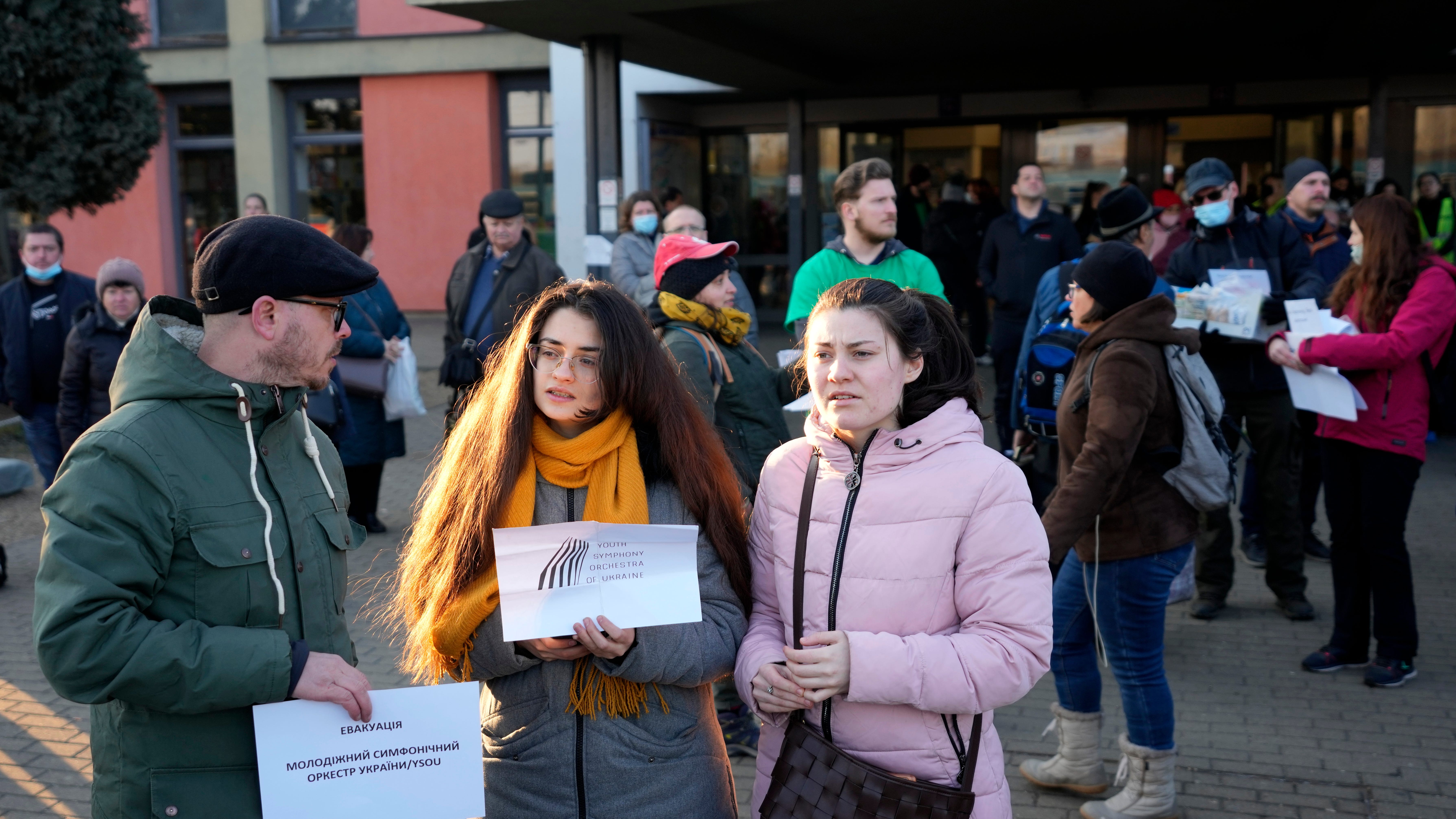 War silenced violin for refugee as 1.7M have fled Ukraine