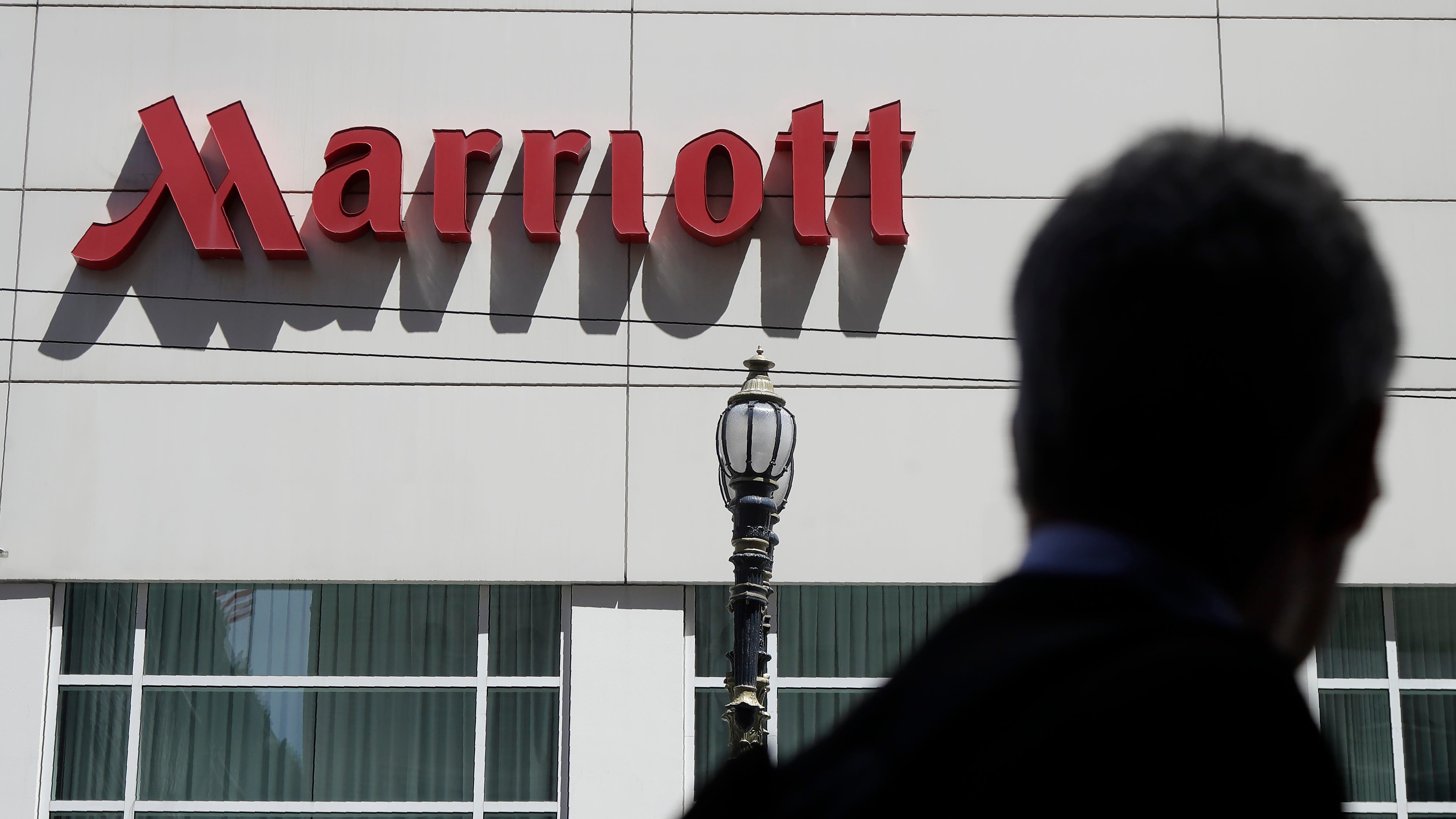 Amazon, Marriott and other companies vow to hire thousands of refugees in Europe