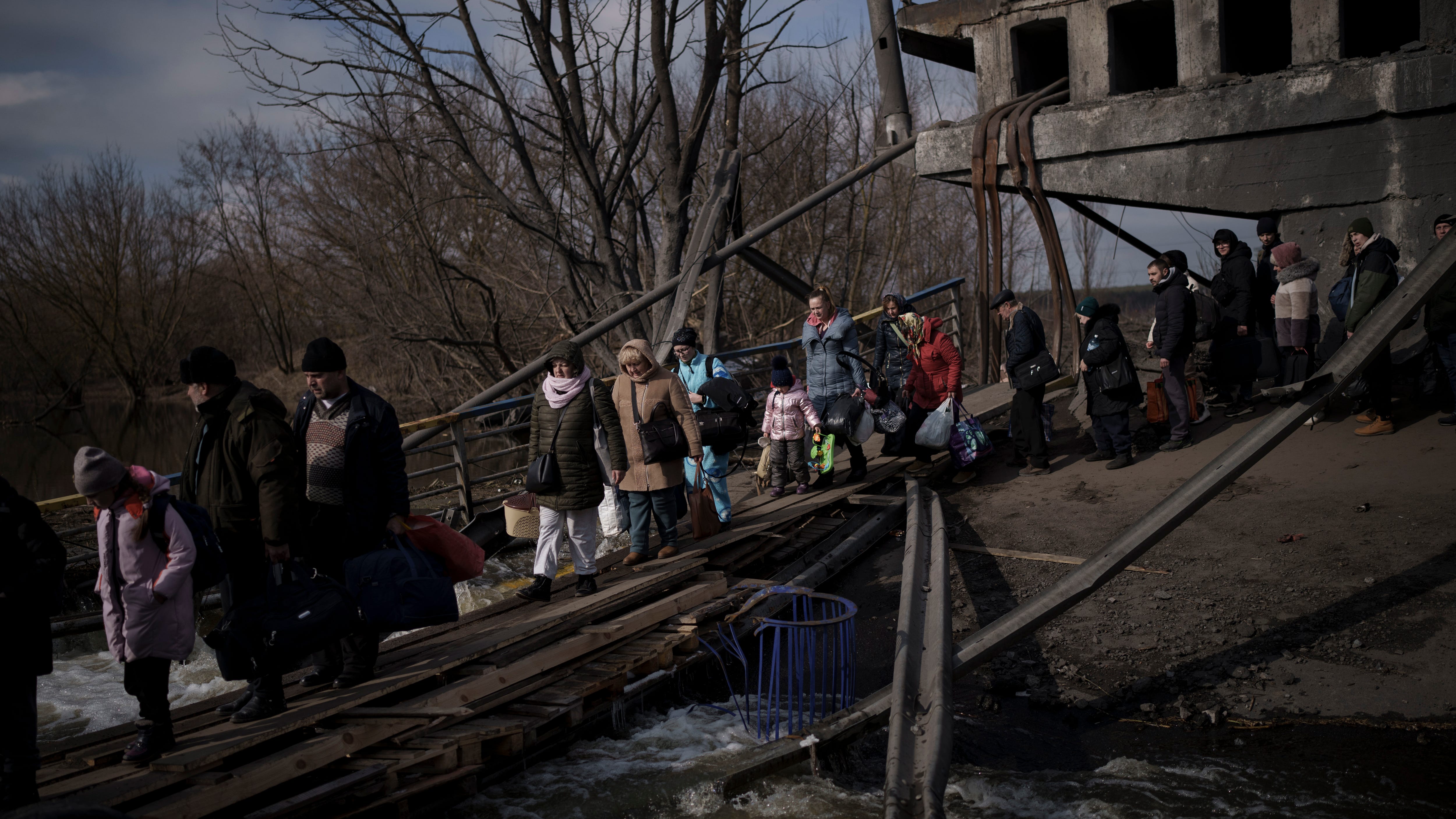 Attacks hits Ukraine children's hospital, officials say