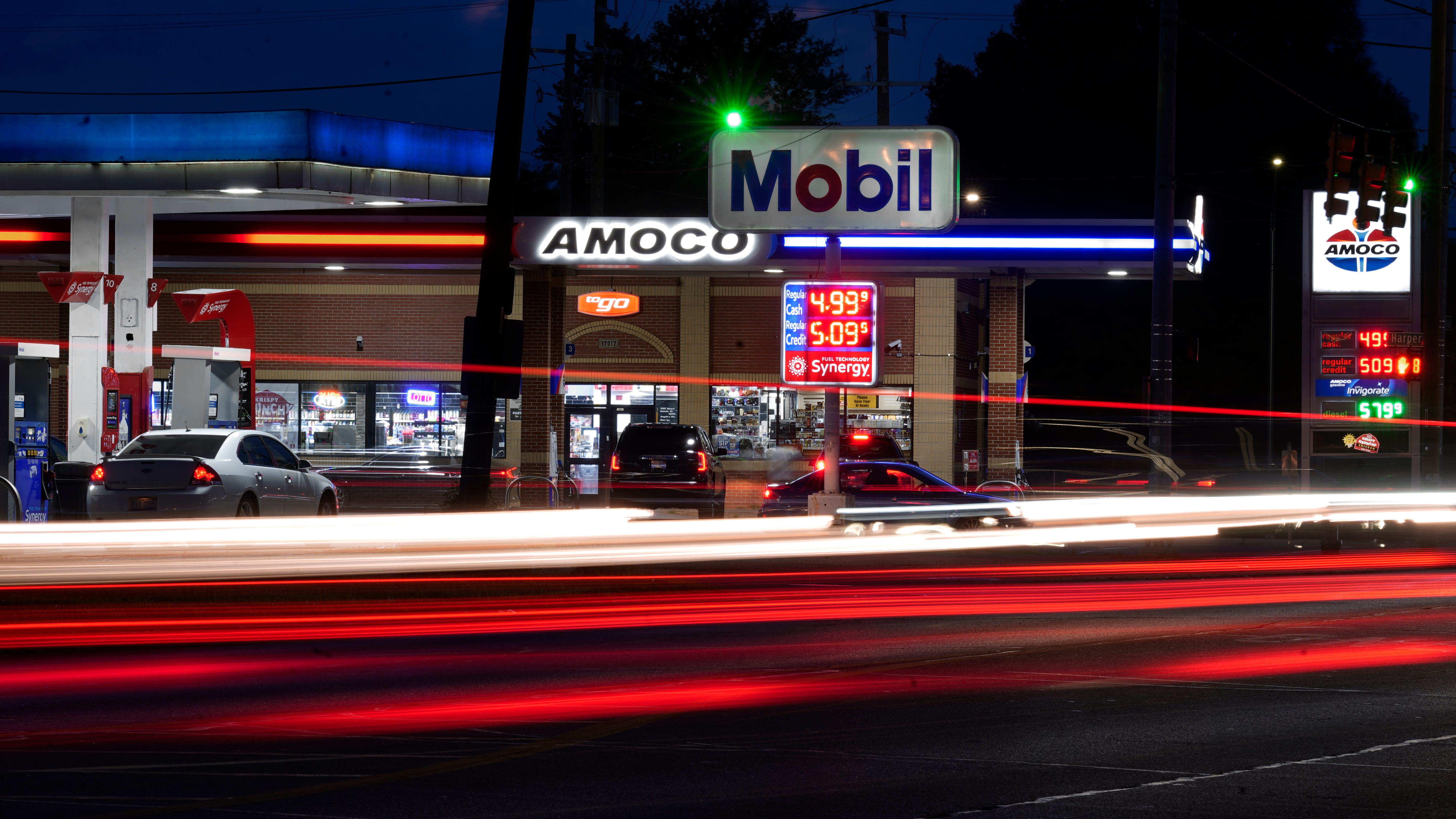Higher gas prices hurt pockets, make small dent in emissions