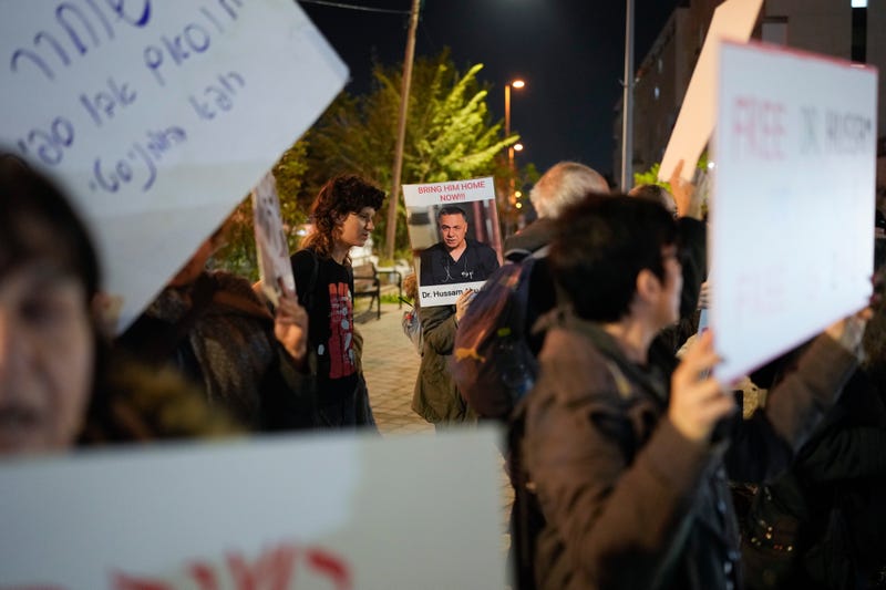 Mideast Gaza Detained Doctors