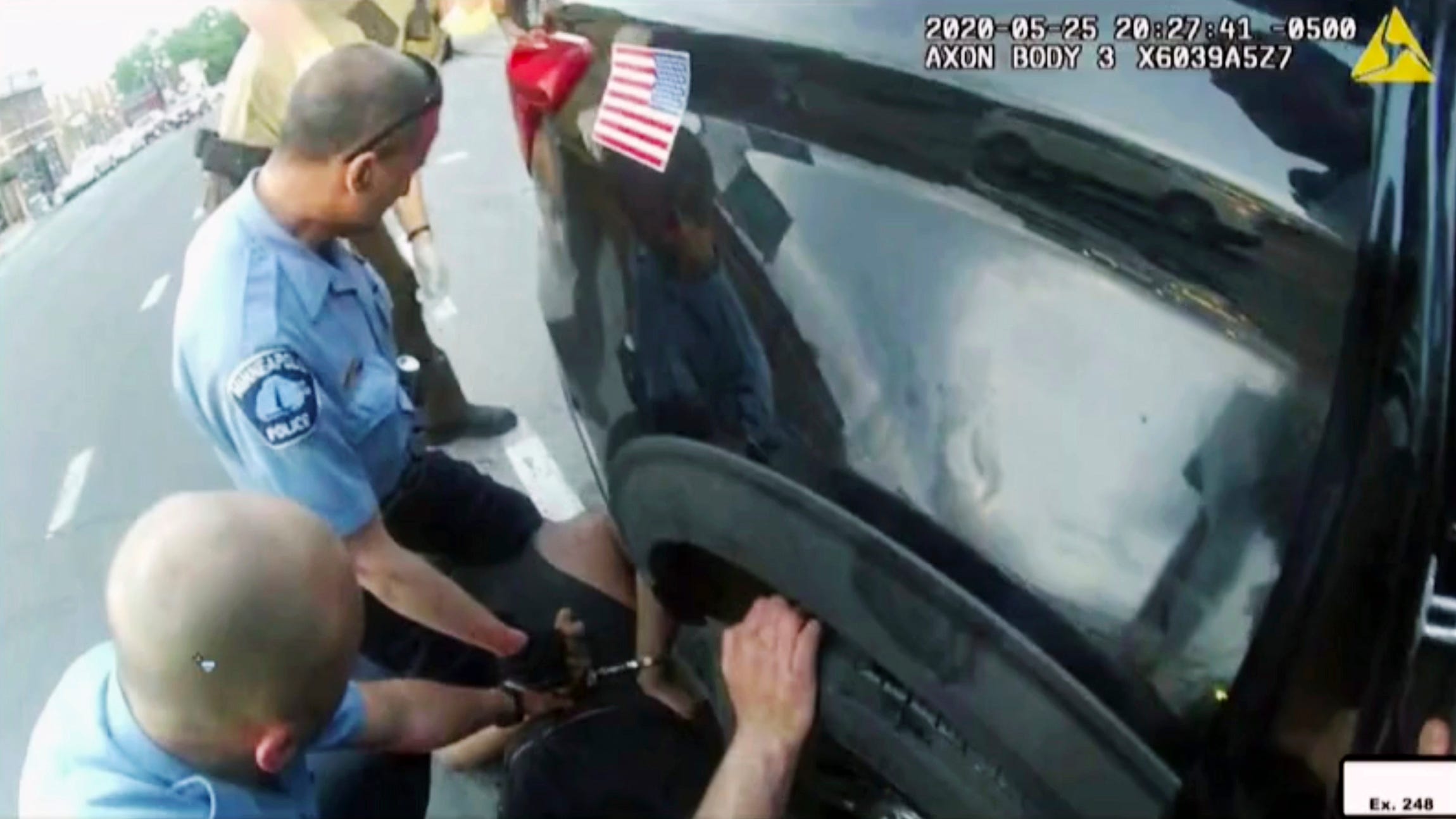 Witness: 3 officers at Floyd killing had duty to intervene 