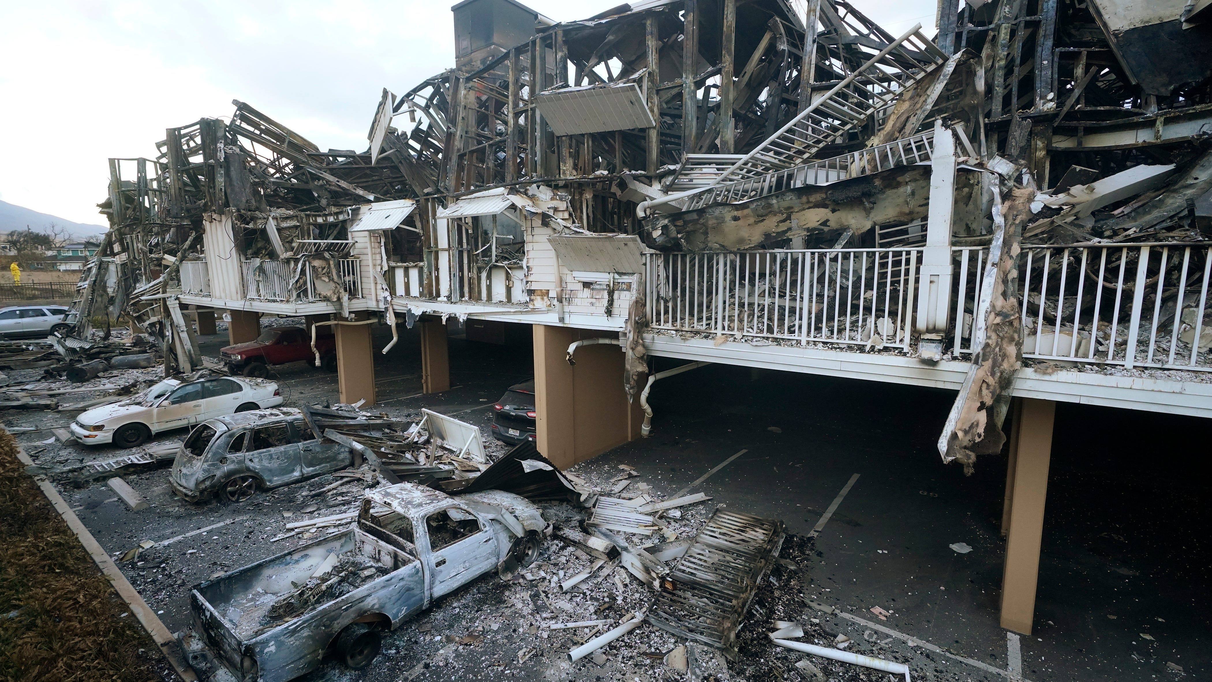 Hope is hard to let go after Maui fire, as odds wane over reuniting with still-missing loved ones
