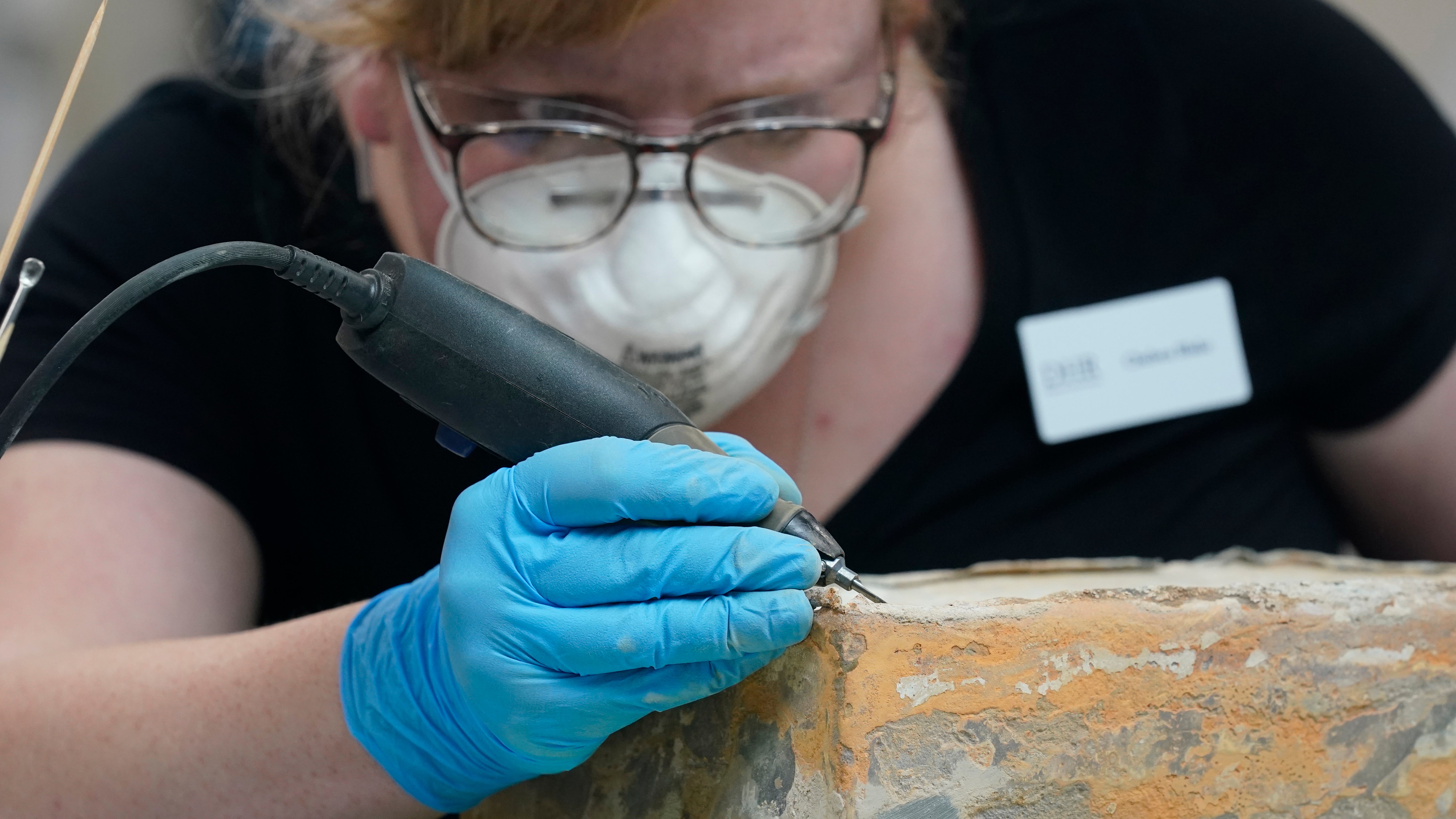 Mystery lingers around time capsule found beneath Lee statue