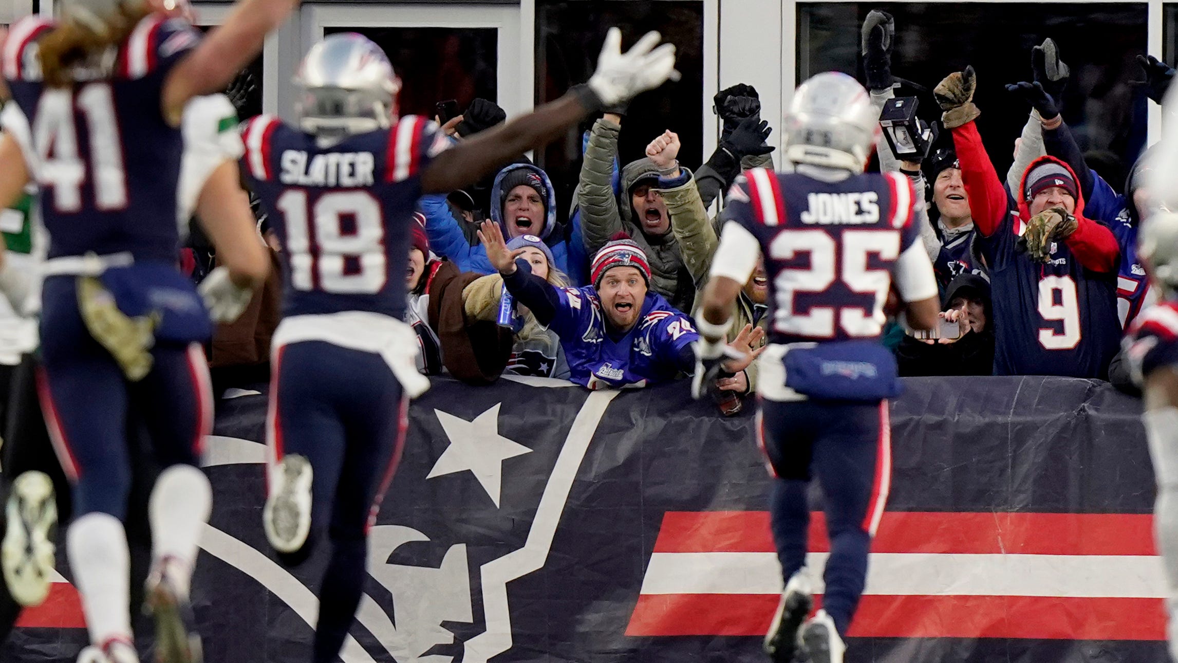Marcus Jones' late punt return lifts Patriots over Jets 10-3