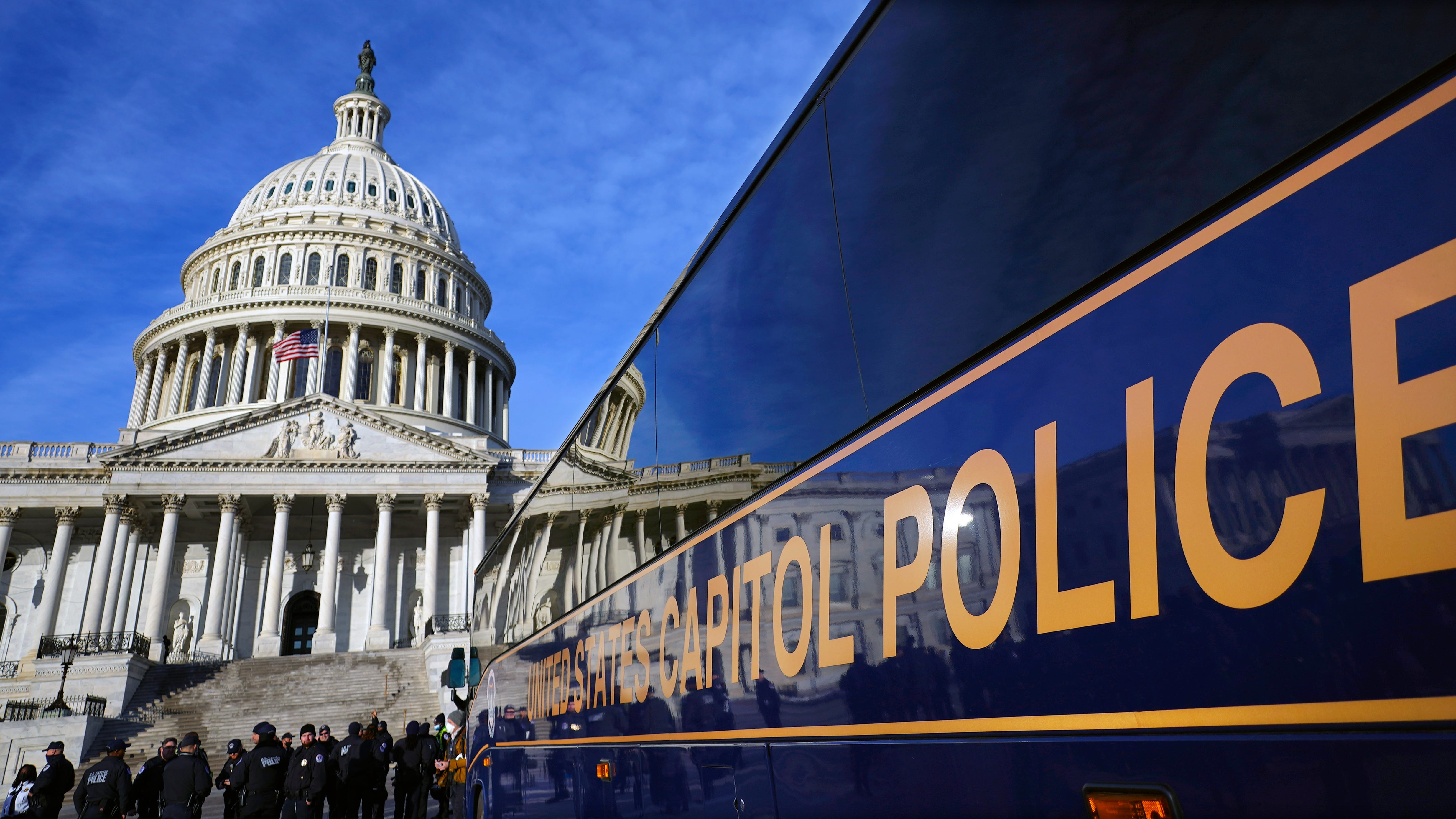 Feds: Capitol Police officer indicted on civil rights charge