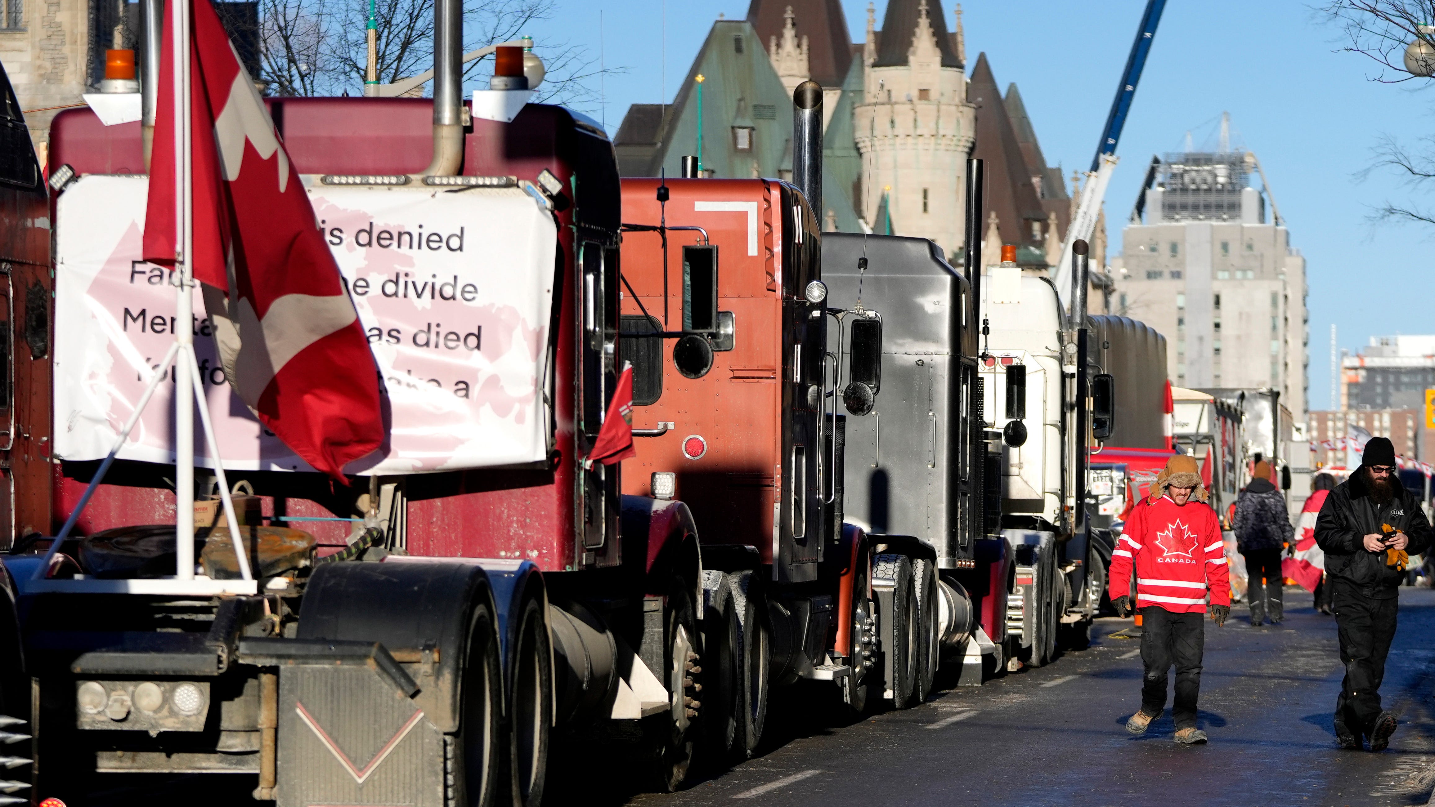 Ottawa's police chief ousted amid truck protest in Canada