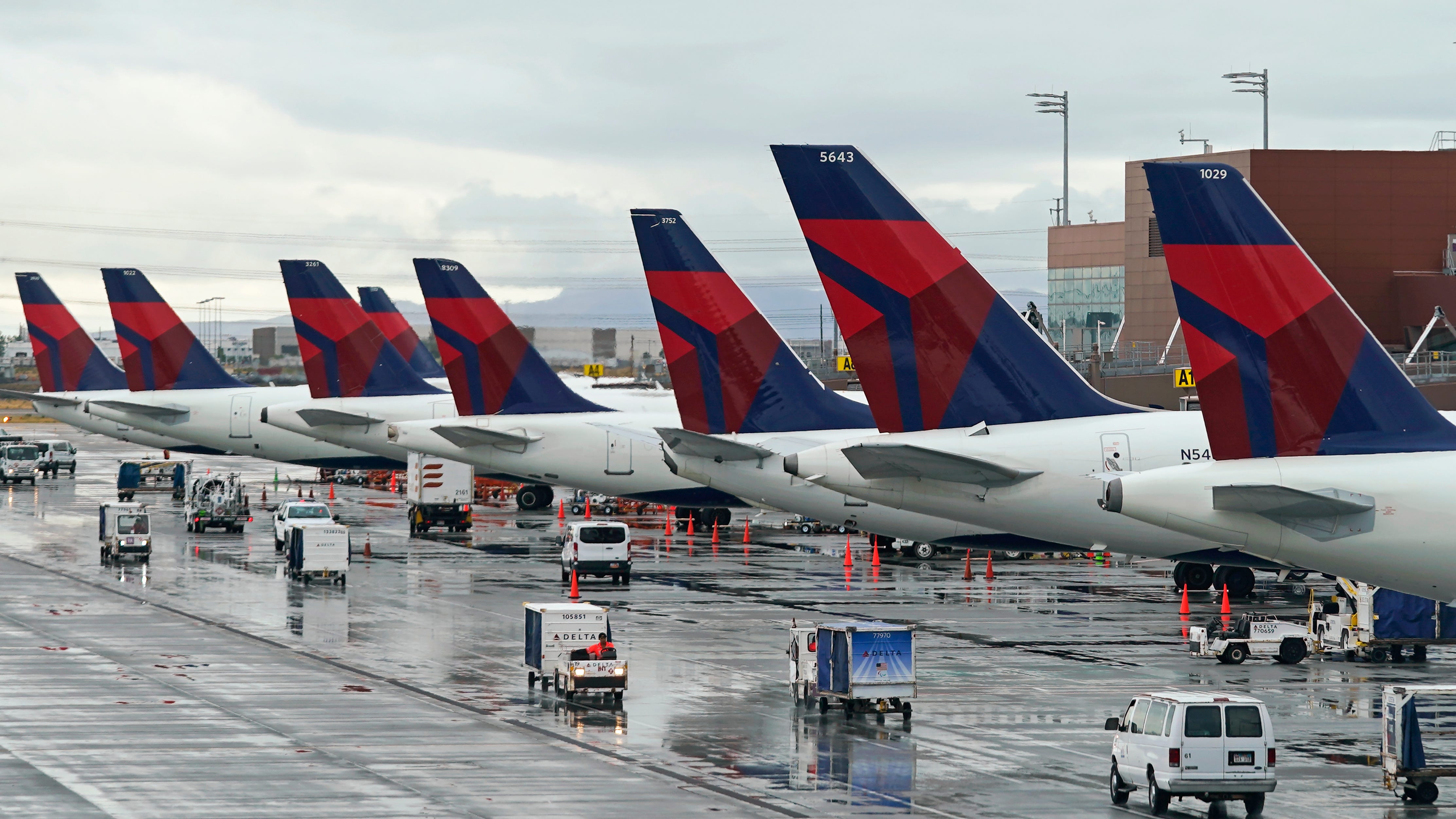 Delta pays $10.5 million to settle post office allegations