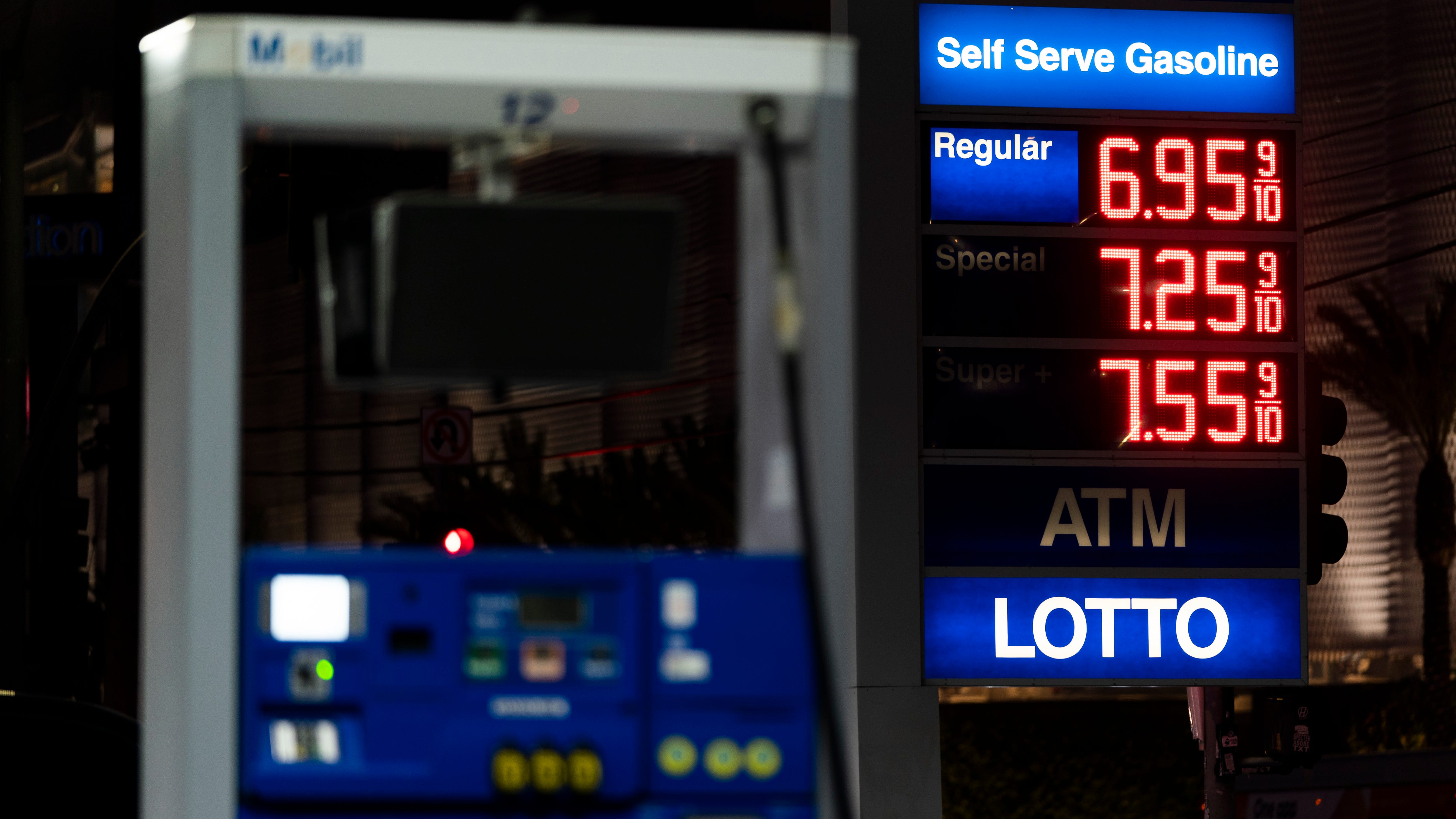 California lawmakers OK potential fines for high gas prices