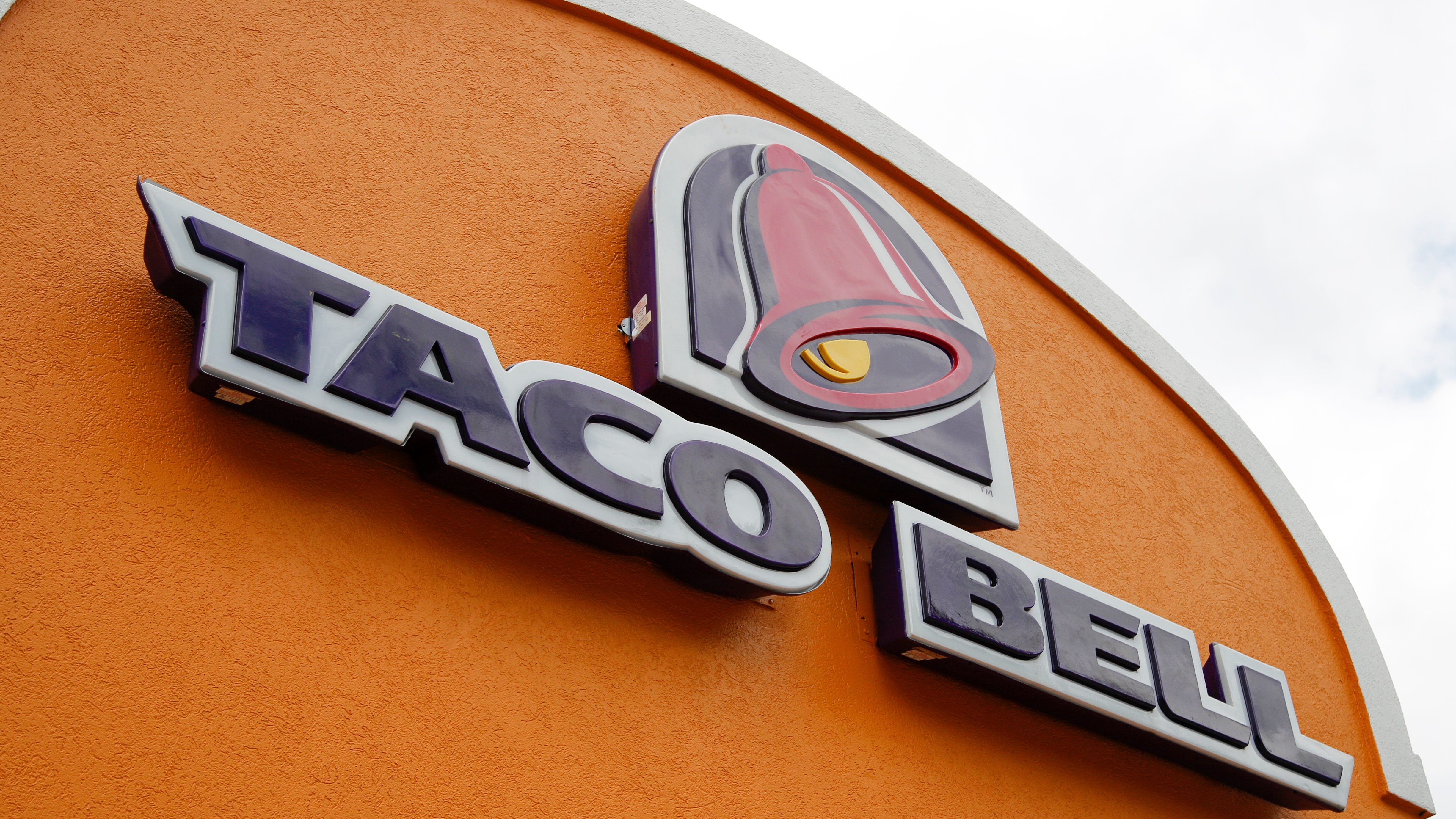 'Taco Tuesday' trademark tiff flares anew between fast food competitors