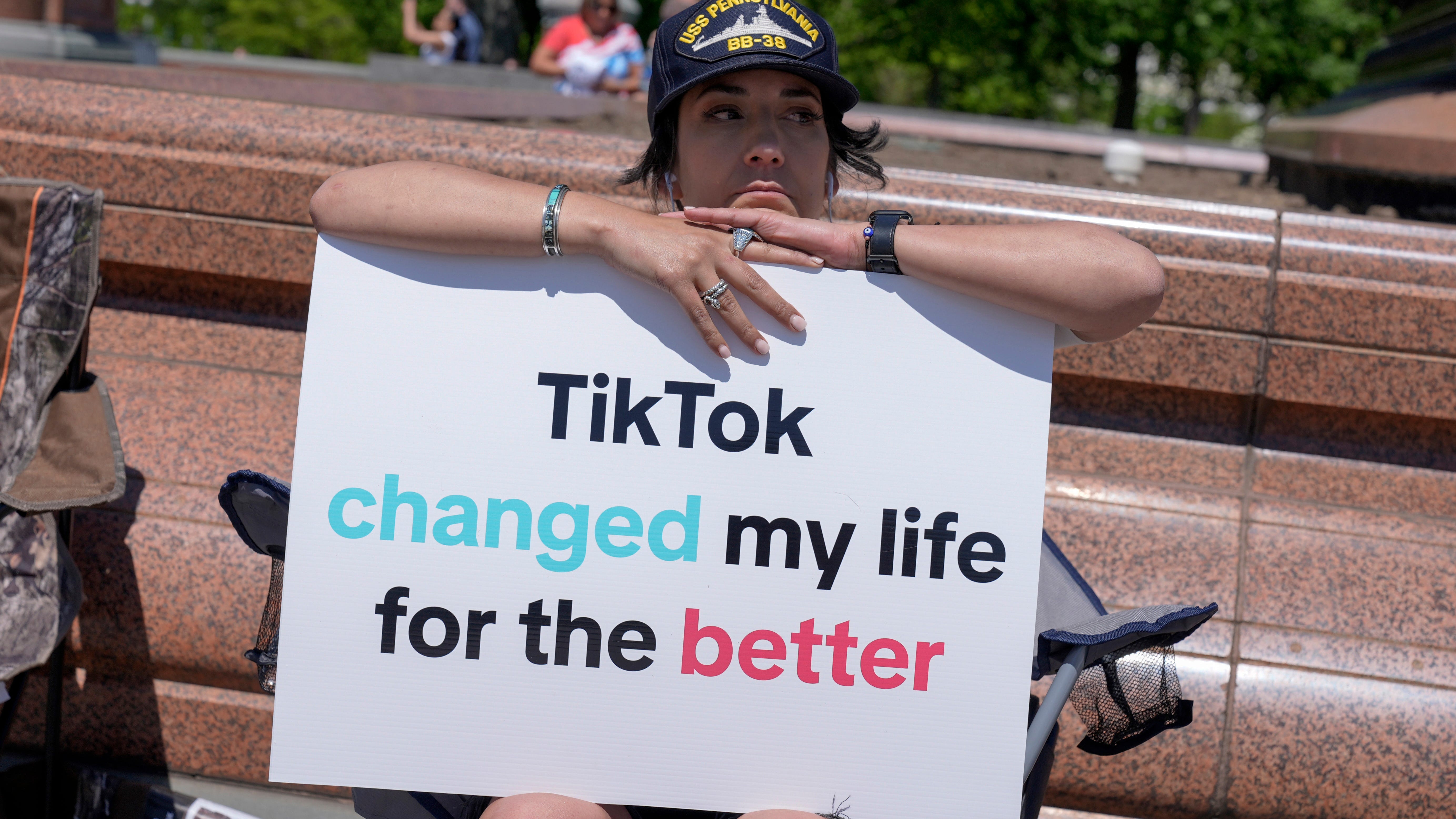Senado de EEUU aprueba proyecto de ley que obliga a matriz de TikTok a vender o afrontar su veto