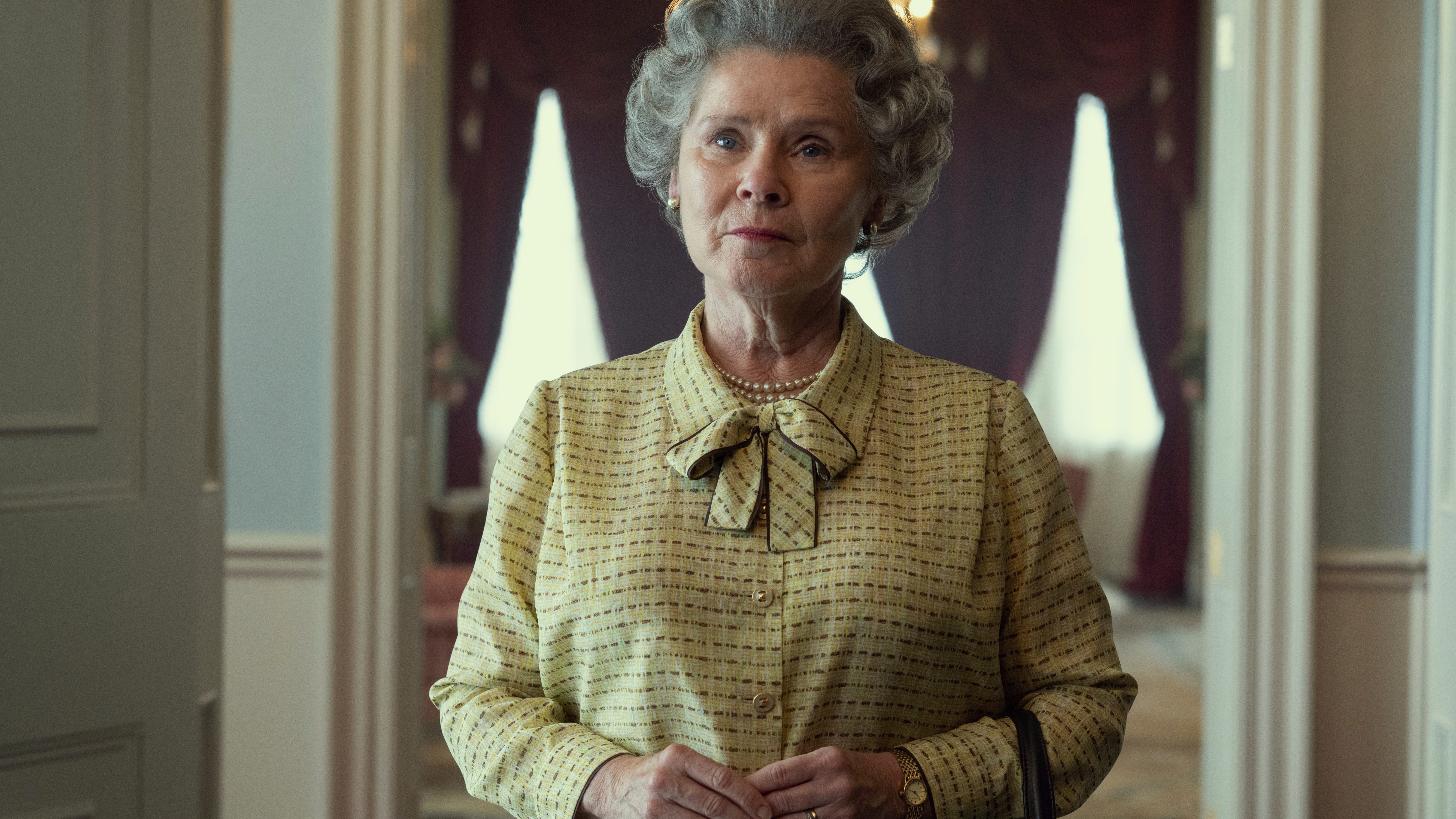 'The Crown' pauses production because of queen's death