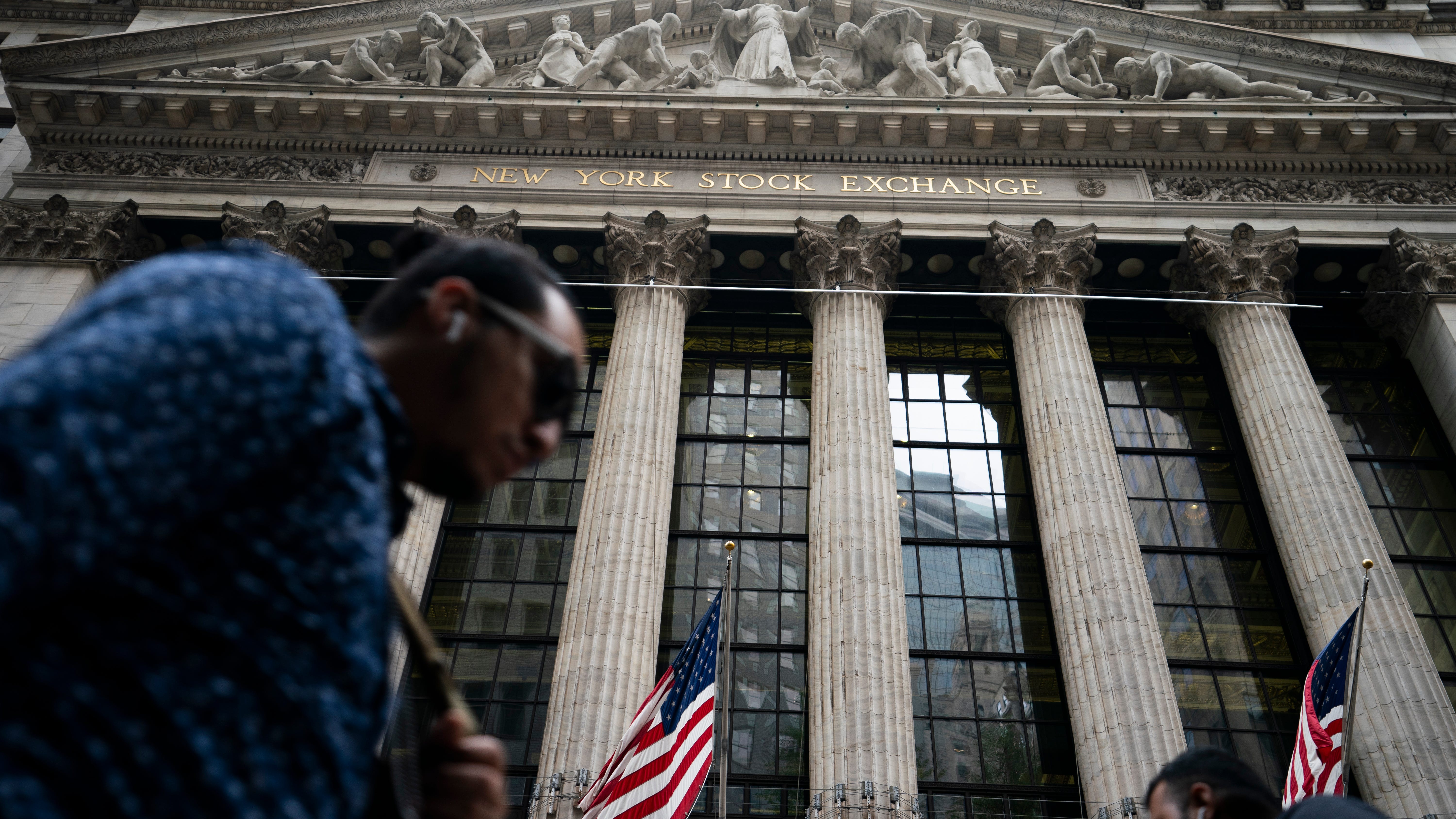 Stock indexes closing lower as jobs data sparks uncertainty