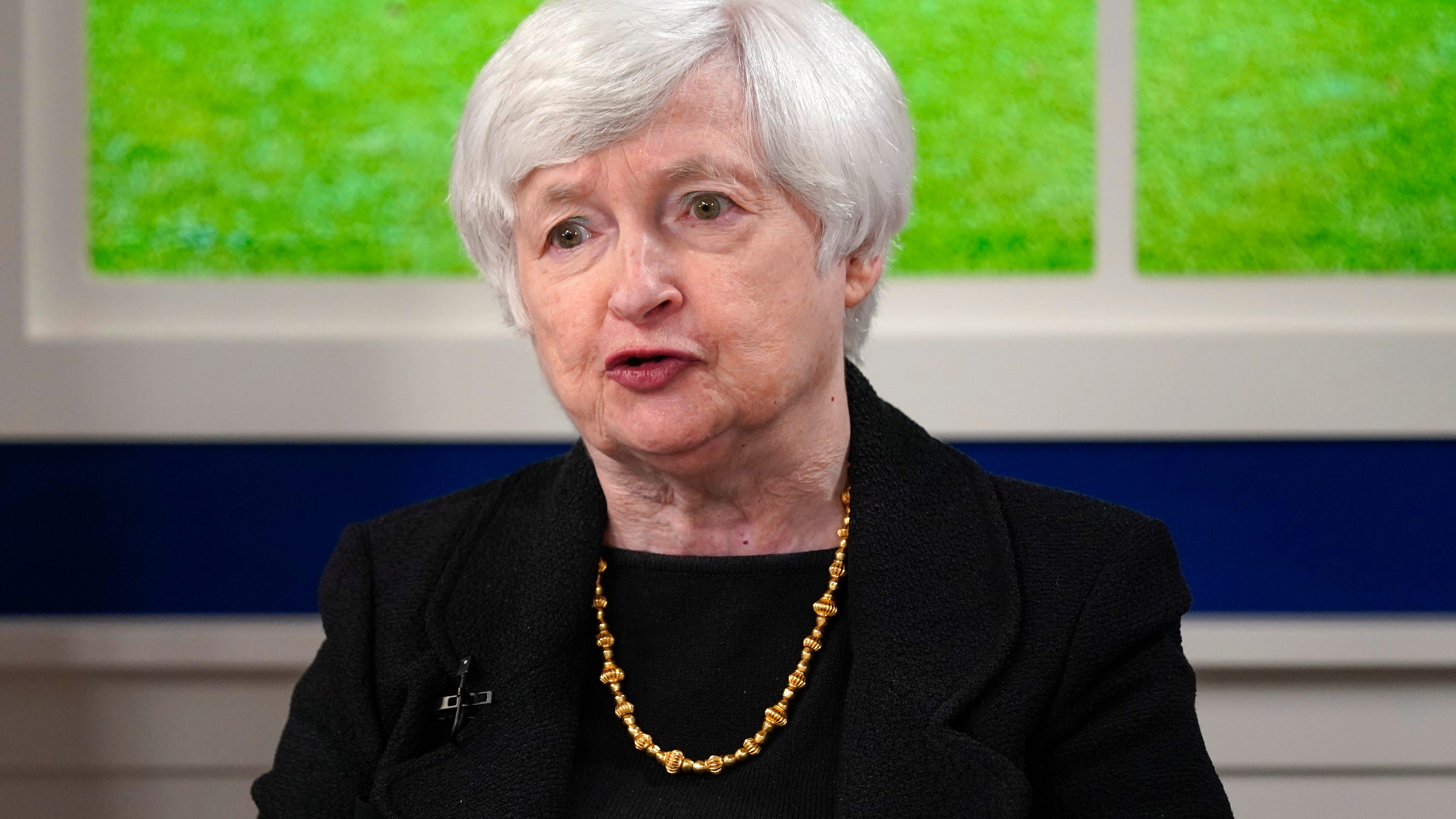 U.S. government deficit down 17% from same period a year ago