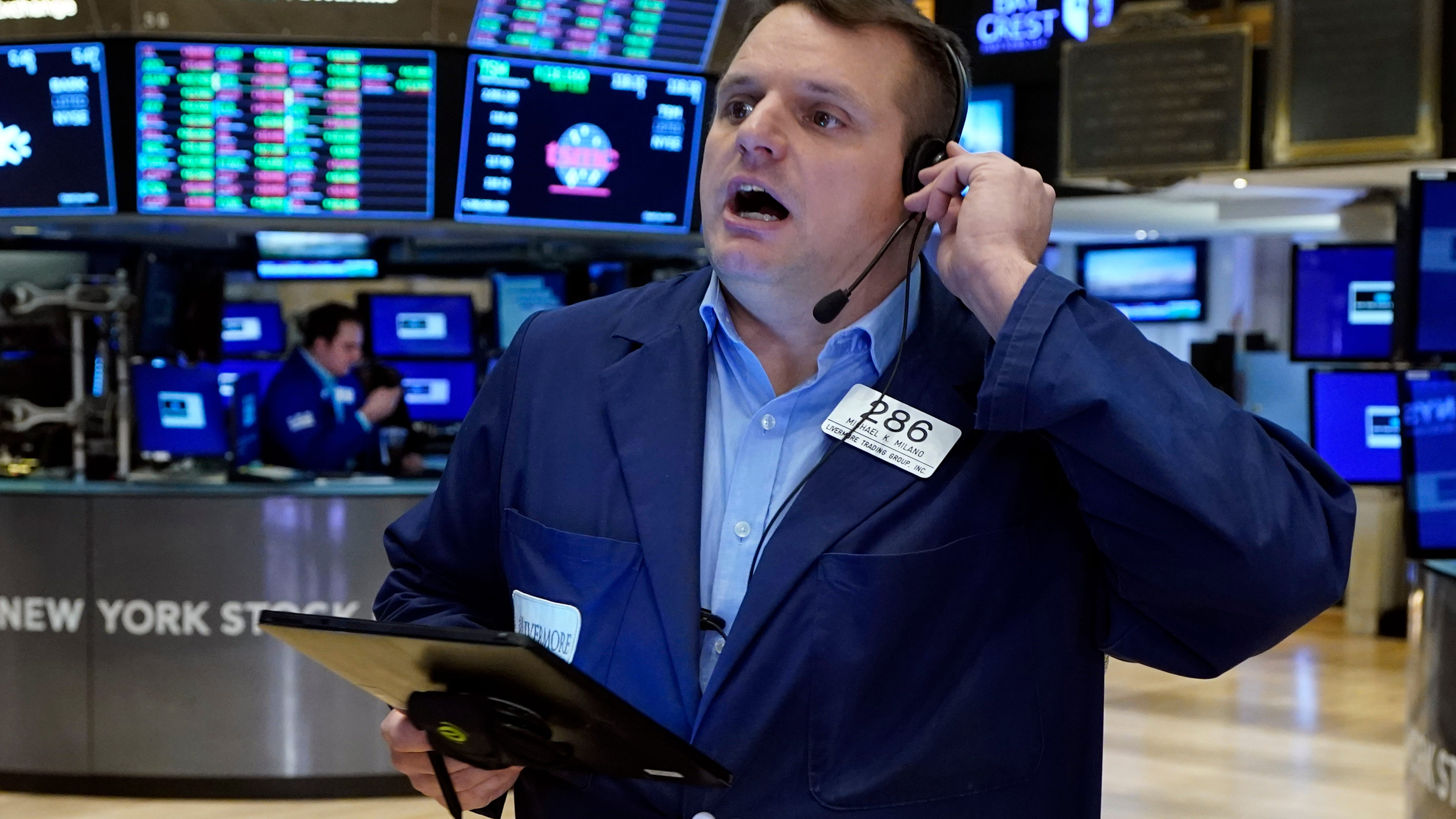 Wall Street steadies following omicron slide; stocks rise