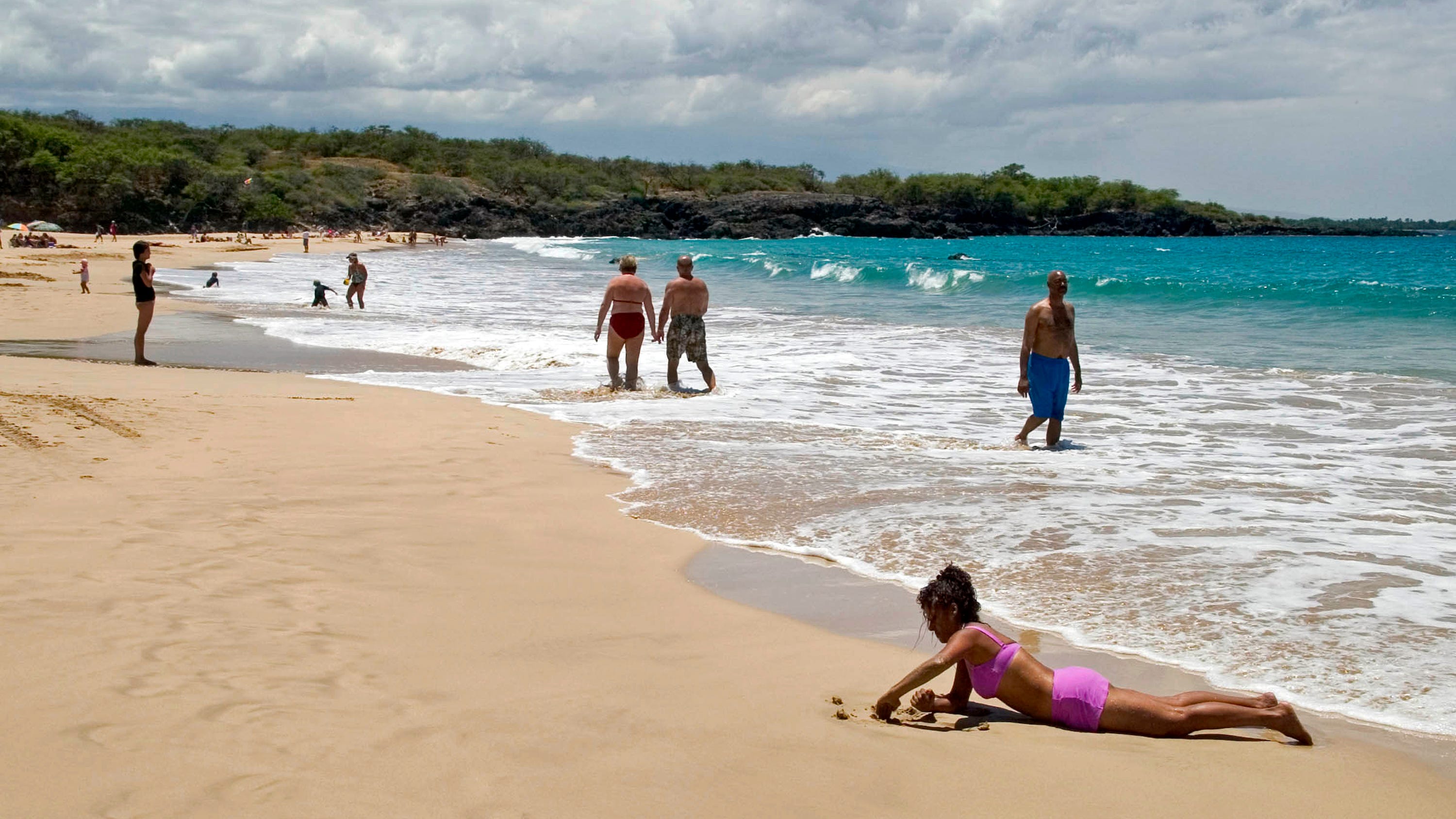 ‘Dr. Beach’ says powerful Hawaii shoreline is 2021's best