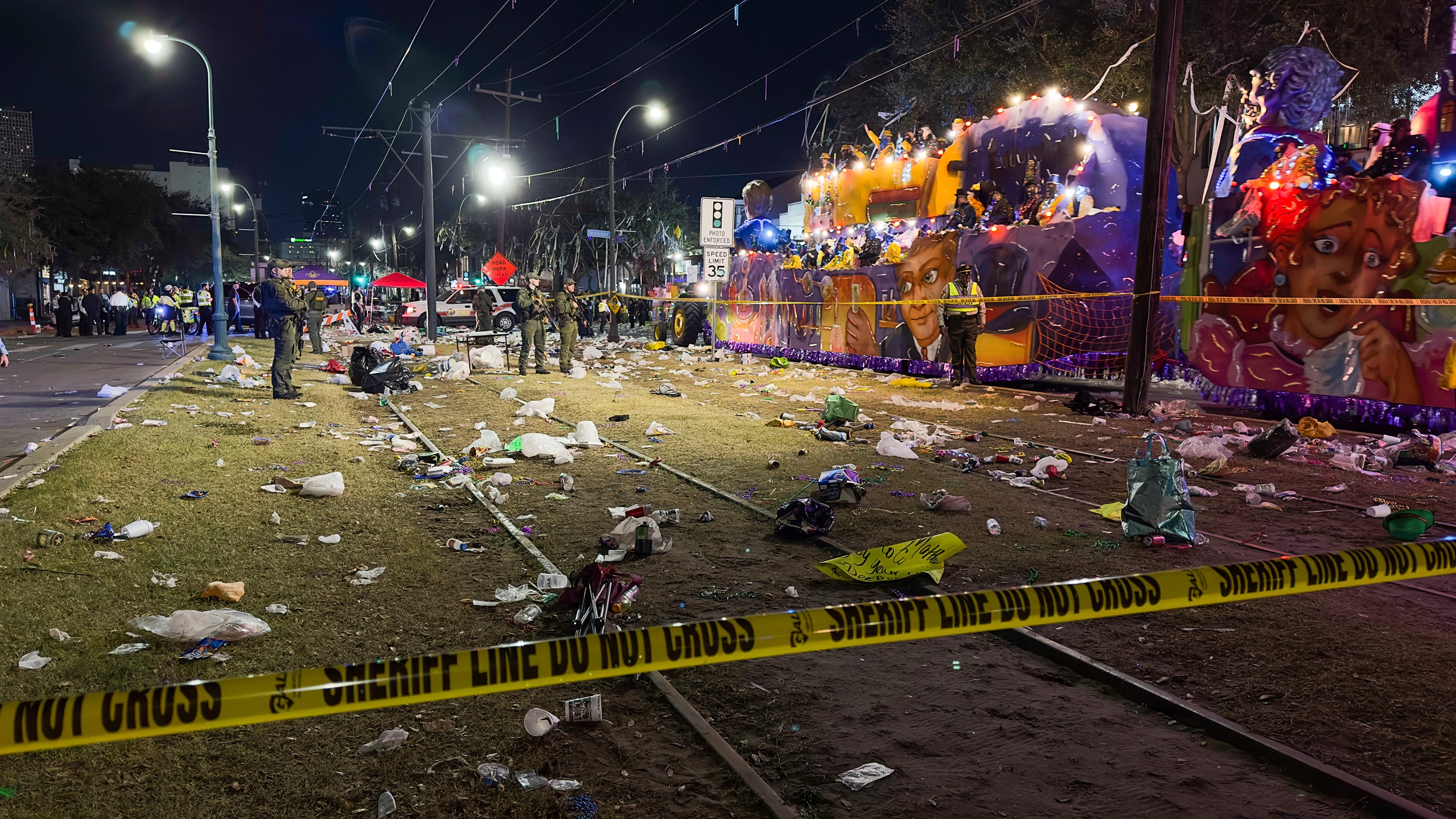 Mardi Gras parade shooting in New Orleans kills 1, hurts 4