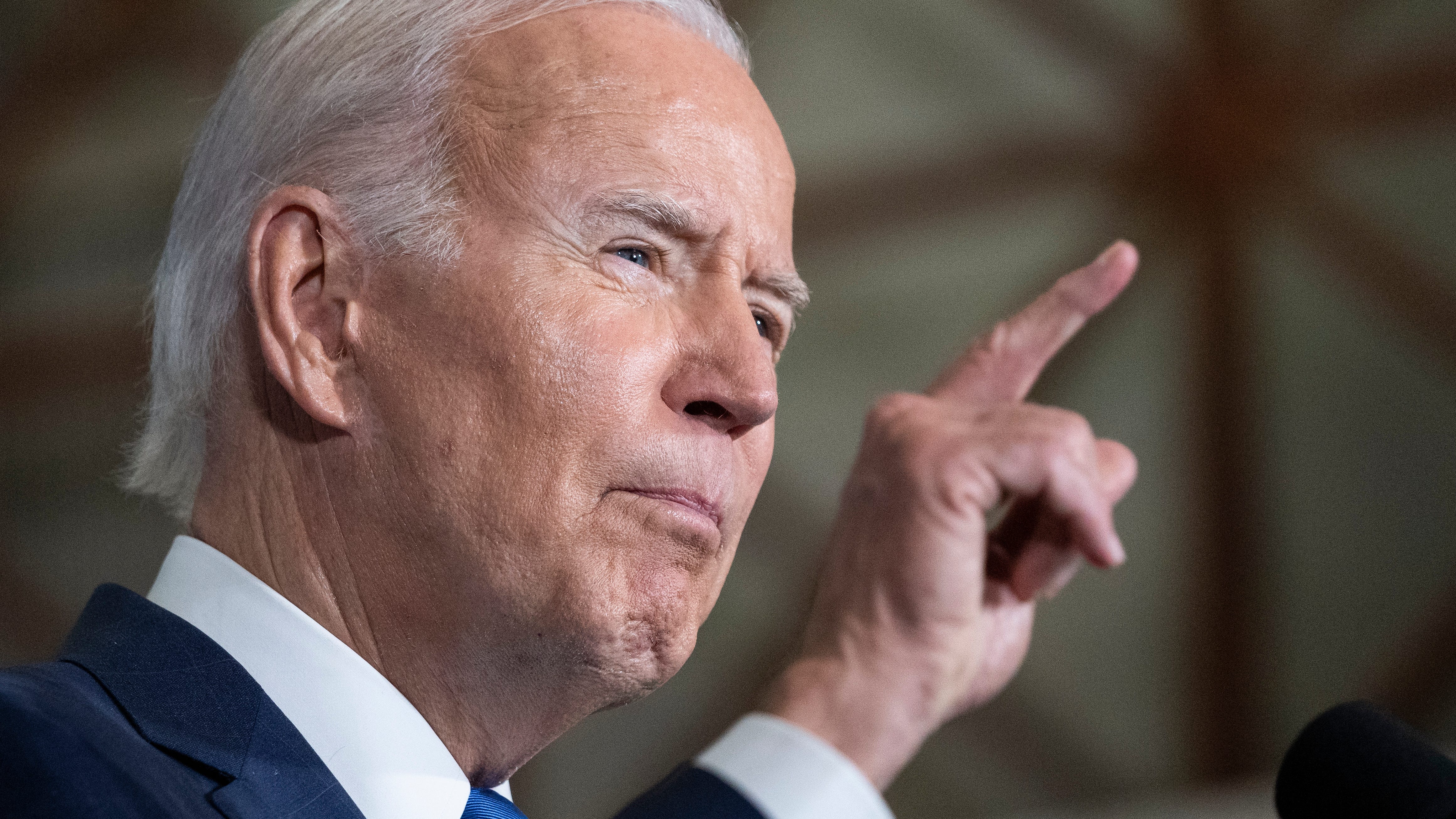 In campaign swing, Biden focuses on incumbent Democrats