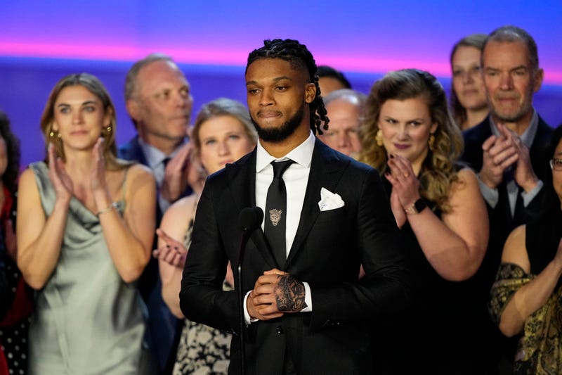 Super Bowl Honors Football