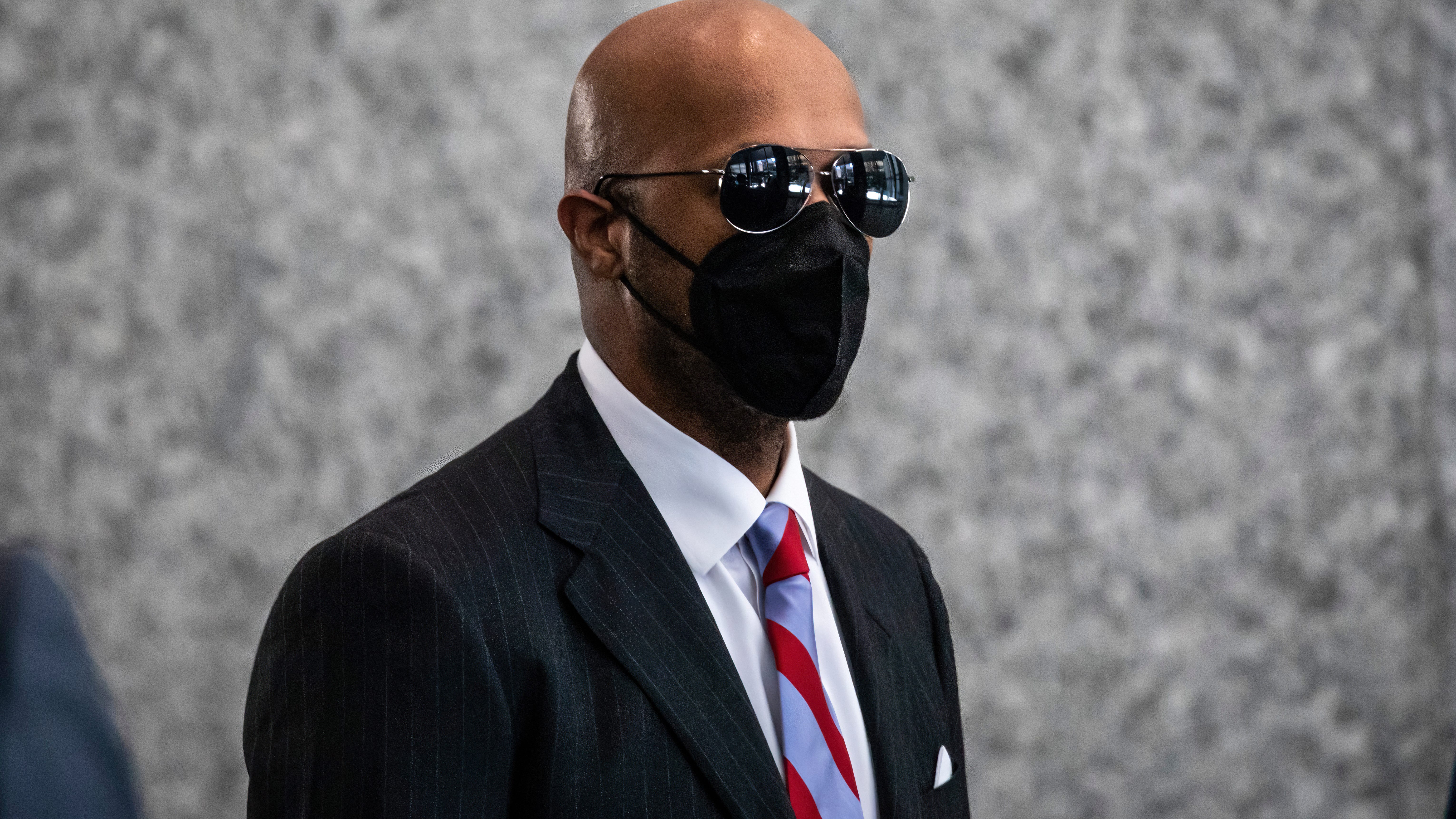 Woman testifies R. Kelly had sex with her 'hundreds' of times when she was a minor
