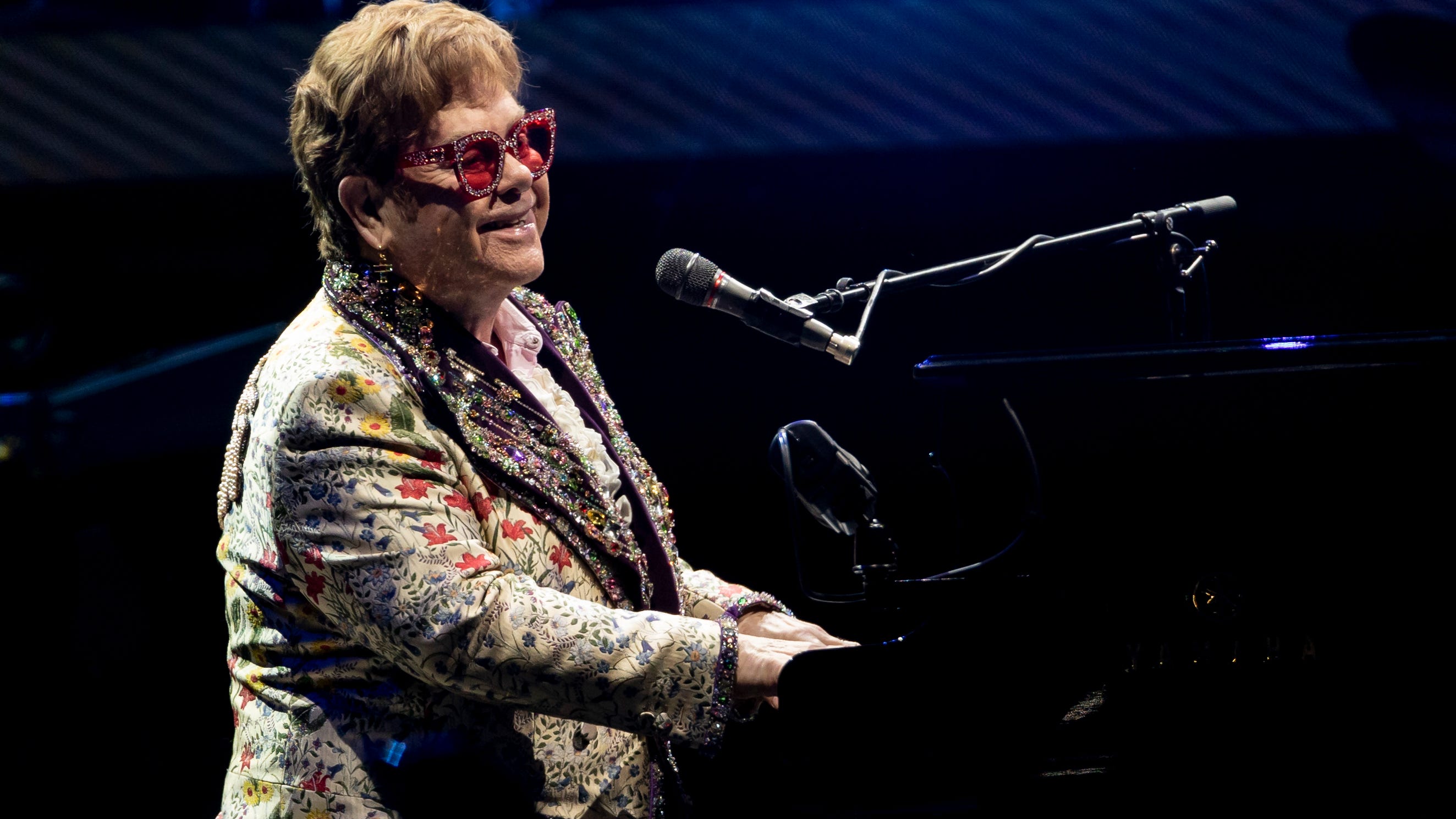 Elton John postpones Texas concerts after getting COVID-19