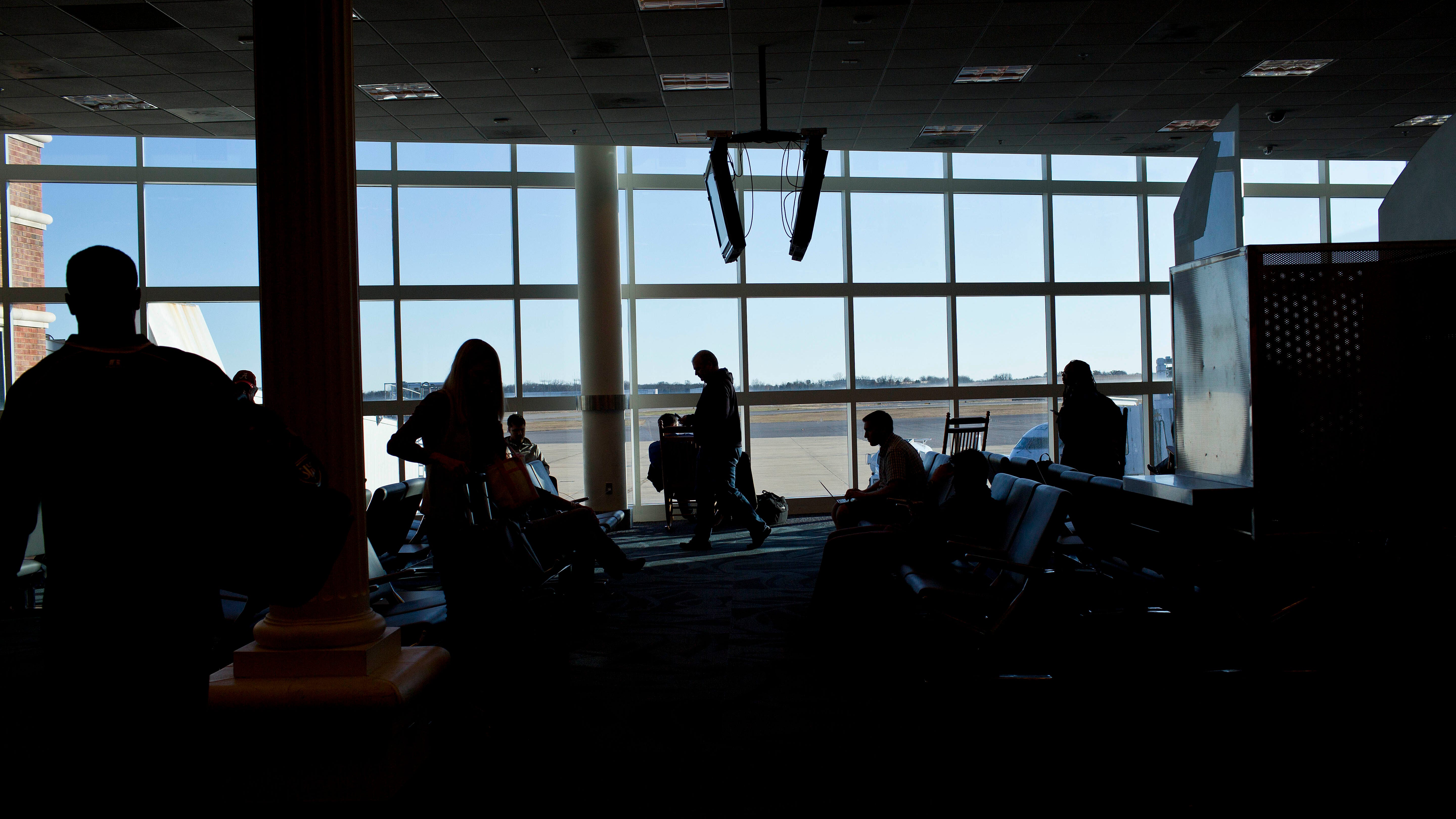 Ground crew worker killed in accident at Alabama airport