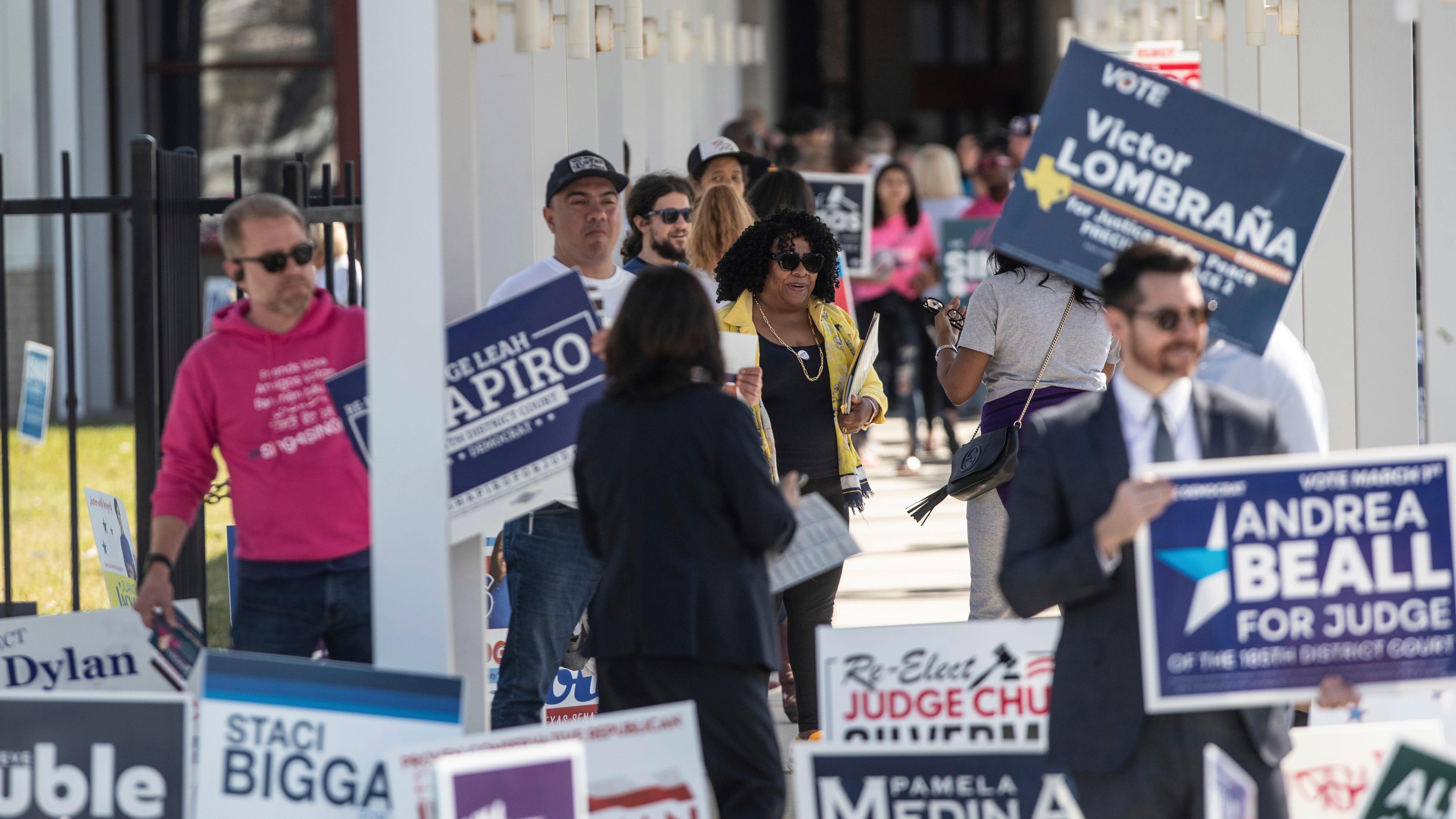 Texas county finds 10K uncounted ballots from primary day