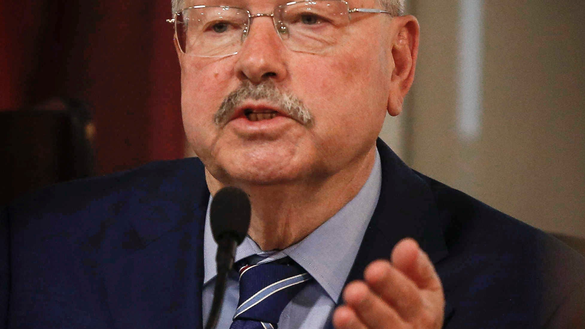 Court overturns gay bias verdict against ex-Iowa governor