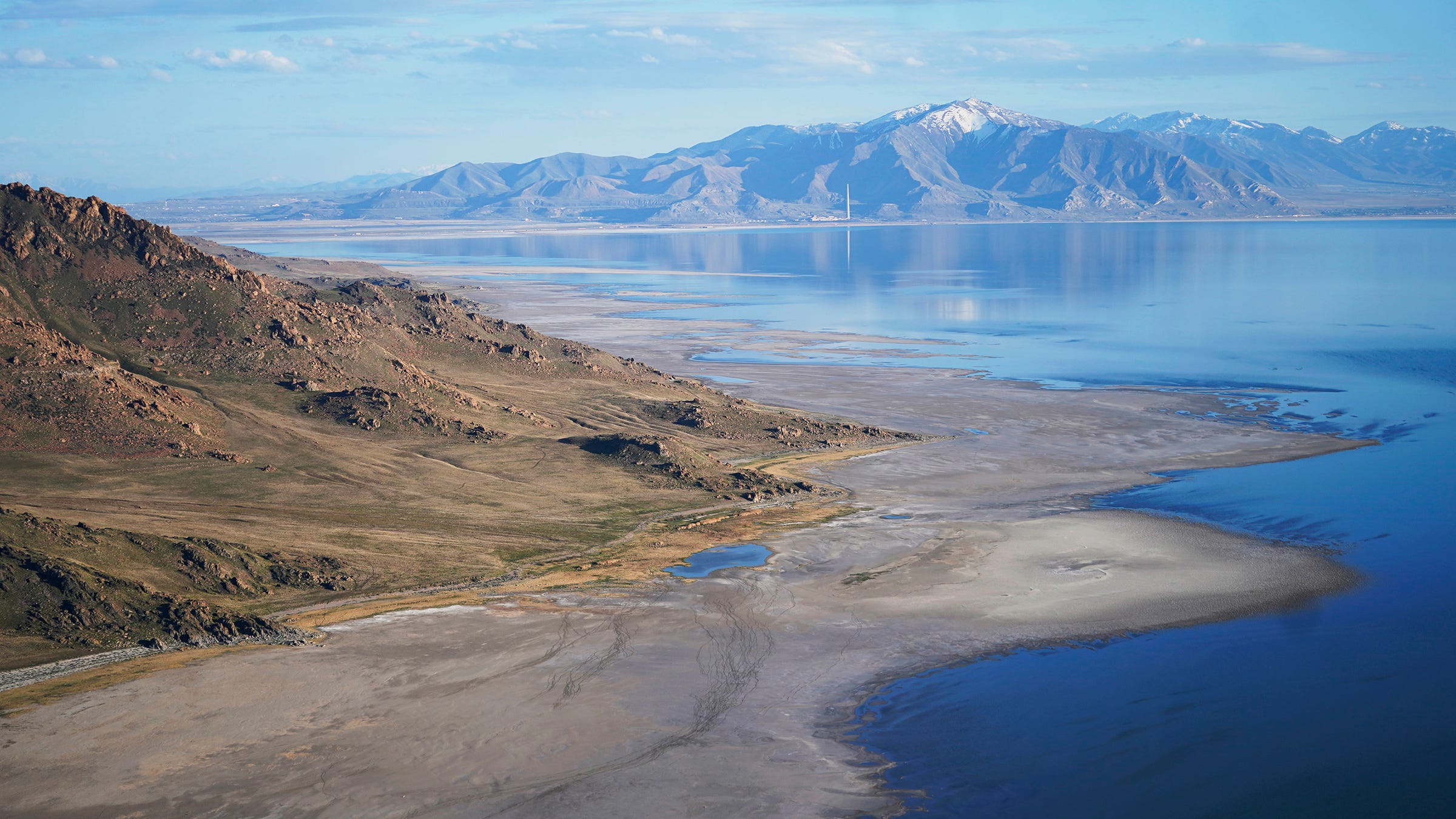 Water levels at Great Salt Lake drop to historic low