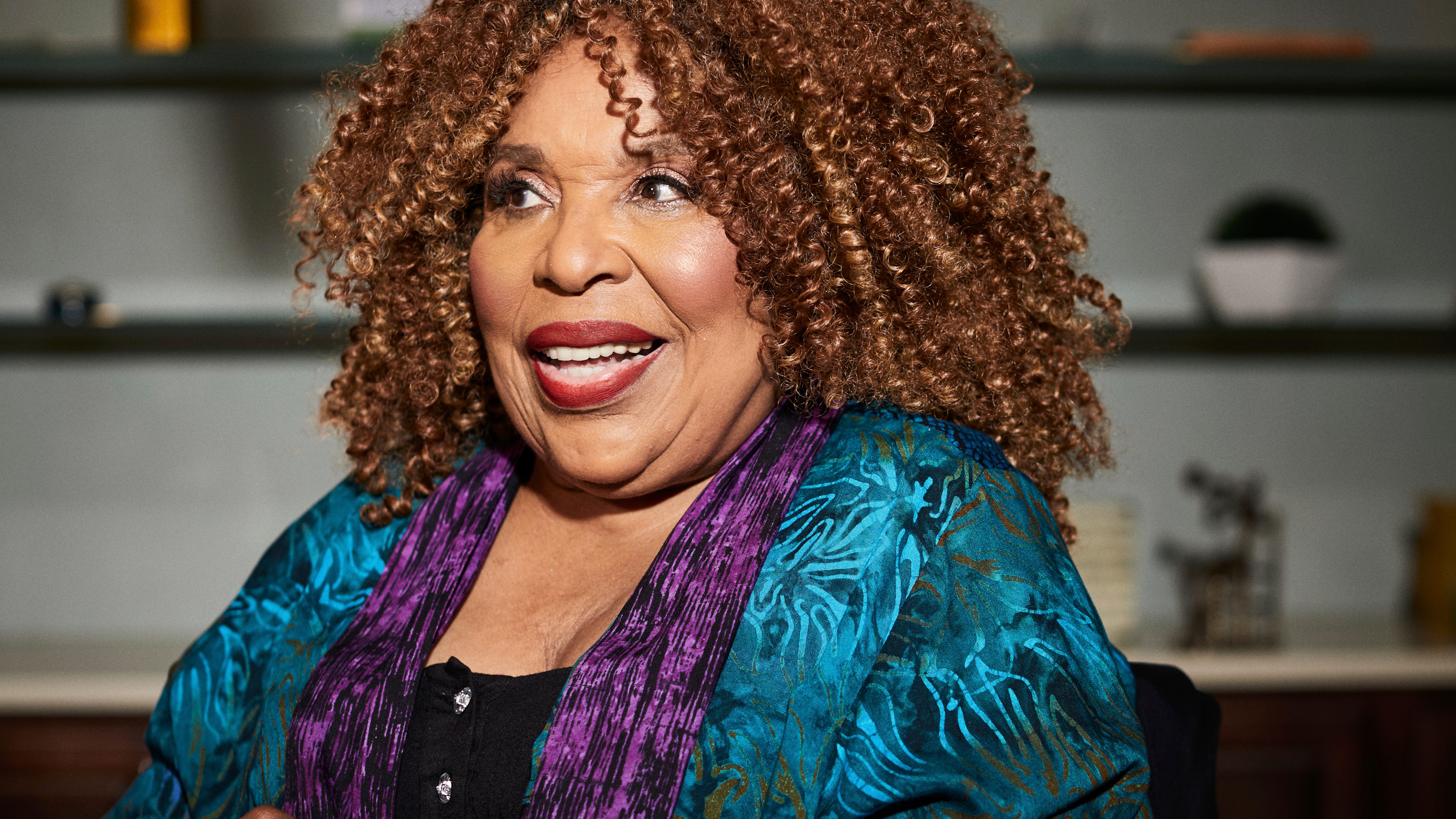 Roberta Flack has ALS, now 'impossible to sing,' rep says