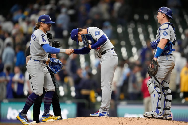 APTOPIX NLCS Dodgers Brewers Baseball