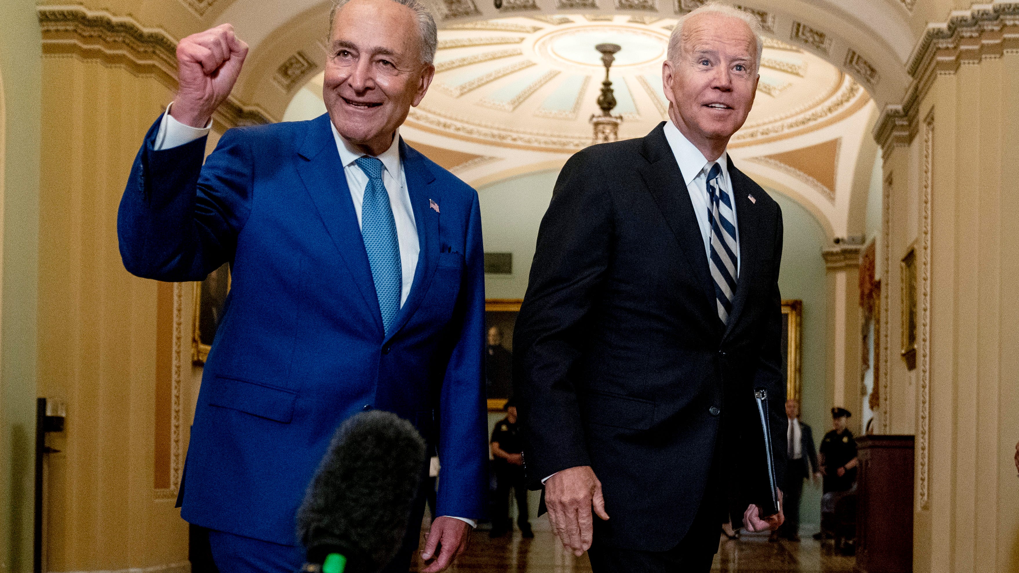 Top Senate Dem sets infrastructure vote, pressures lawmakers