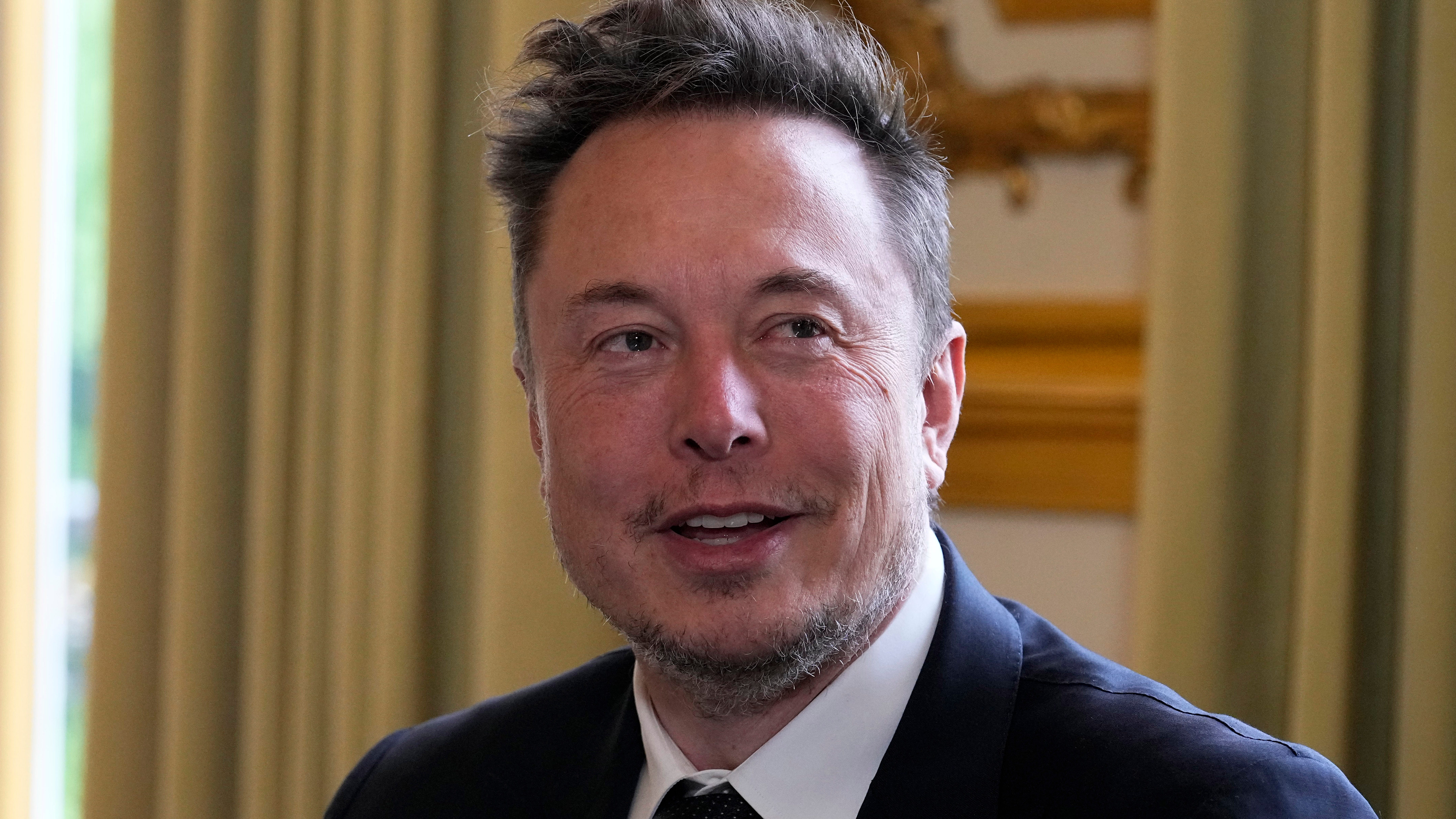 Elon Musk must still have his tweets approved by Tesla lawyer, federal appeals court rules