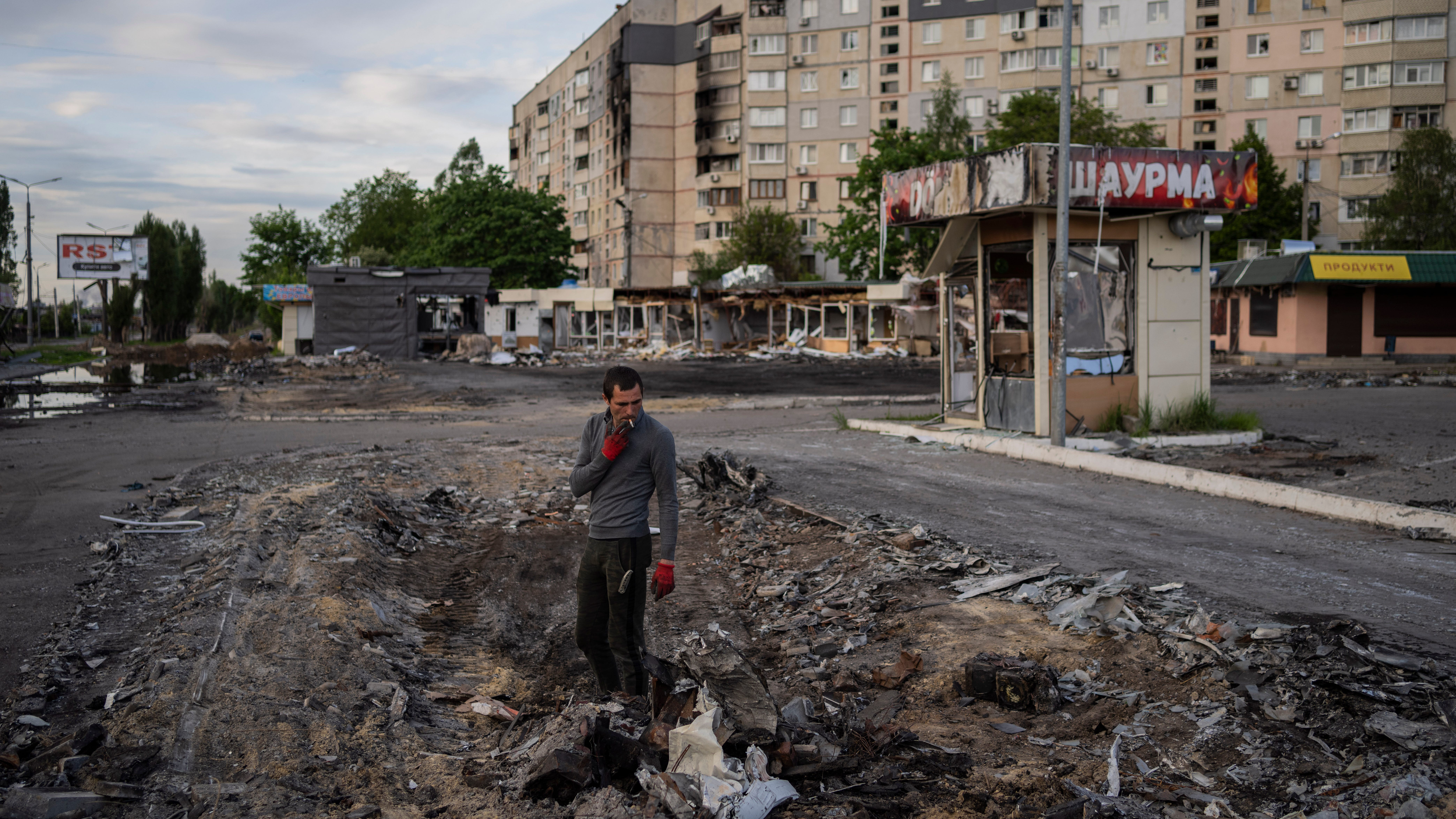 Ukrainian troops surrendering at Mariupol registered as POWs