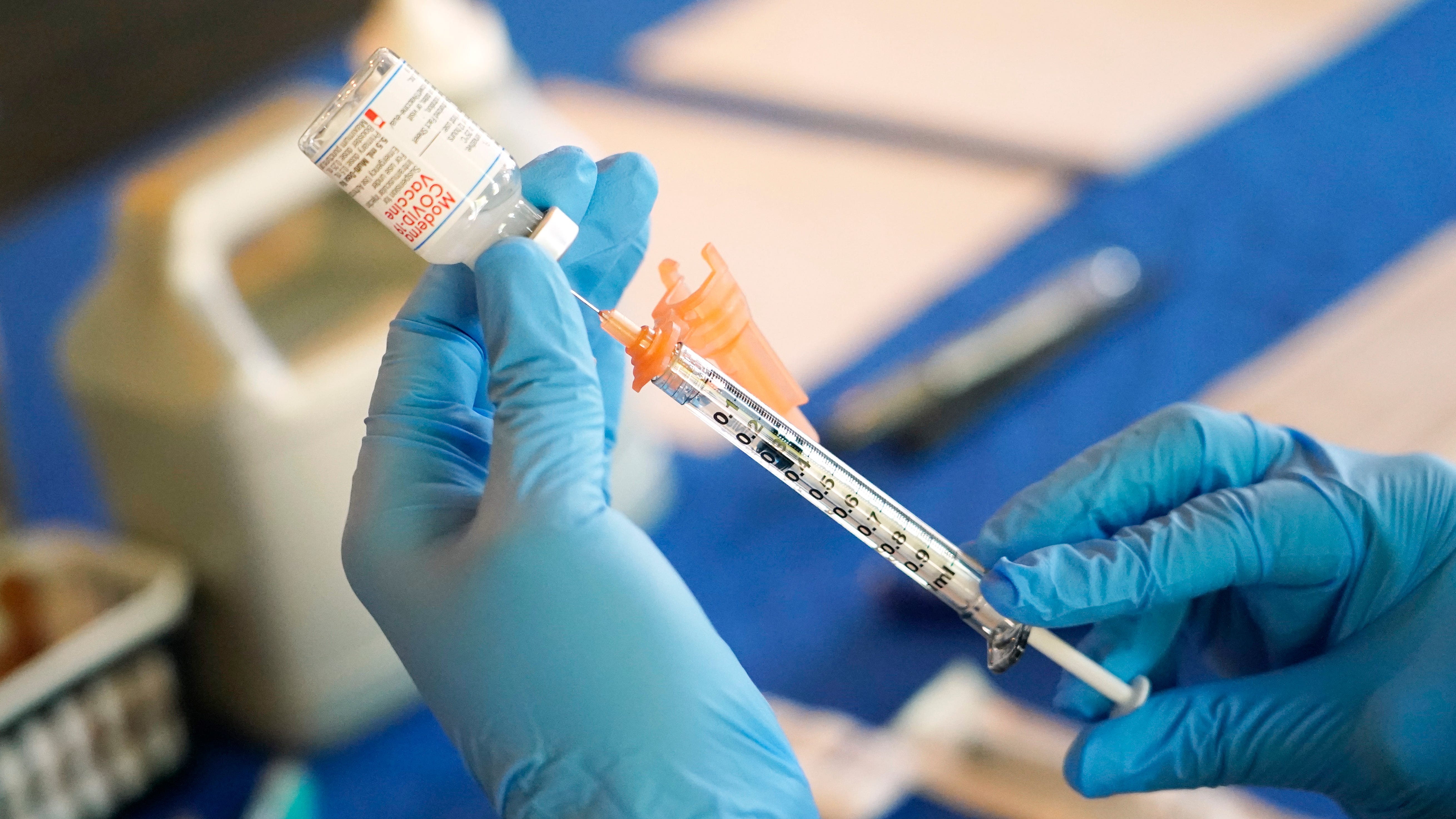 US proposes once-a-year COVID shots for most Americans