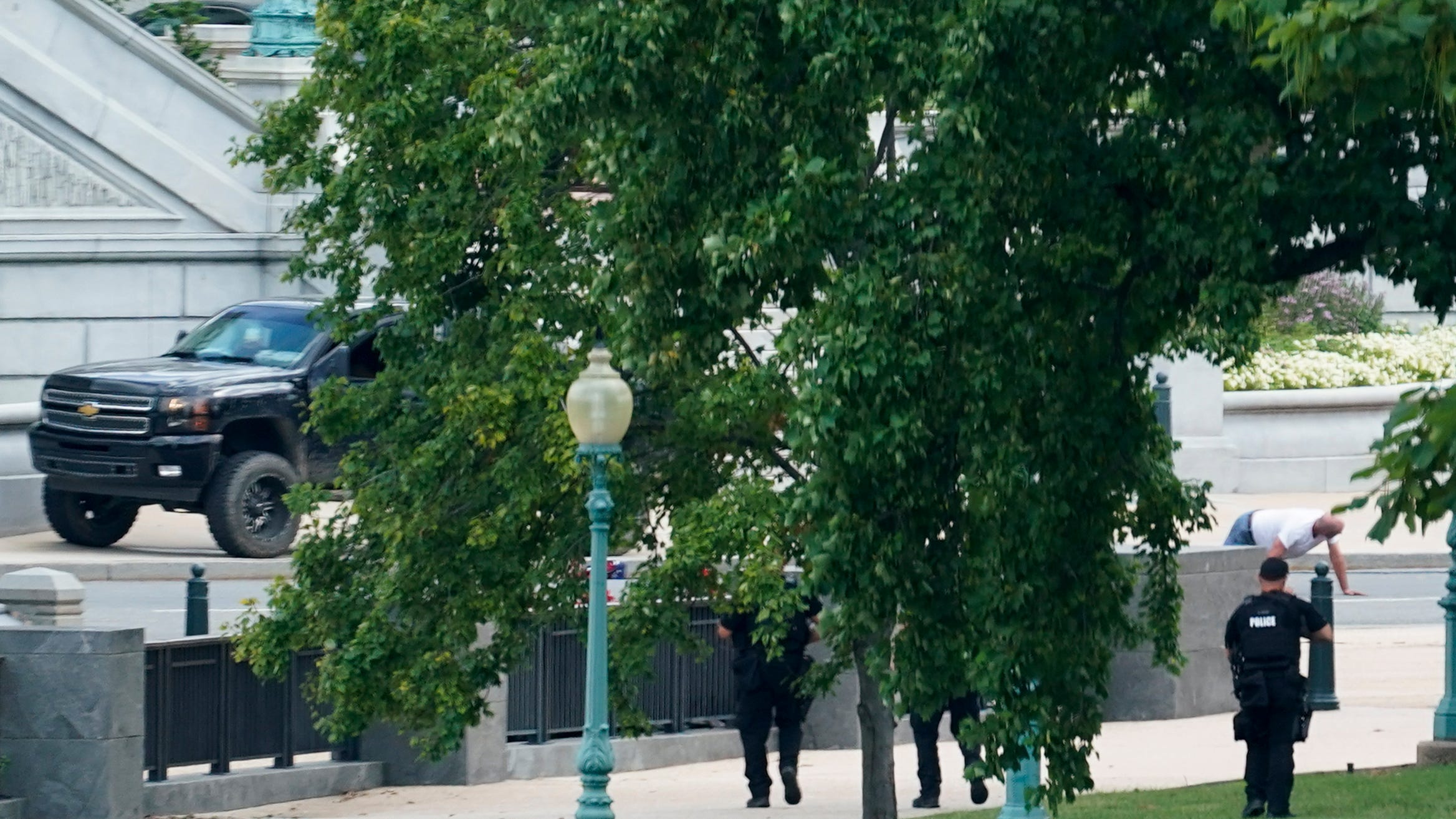 Man who claimed to have bomb at Capitol competent for trial