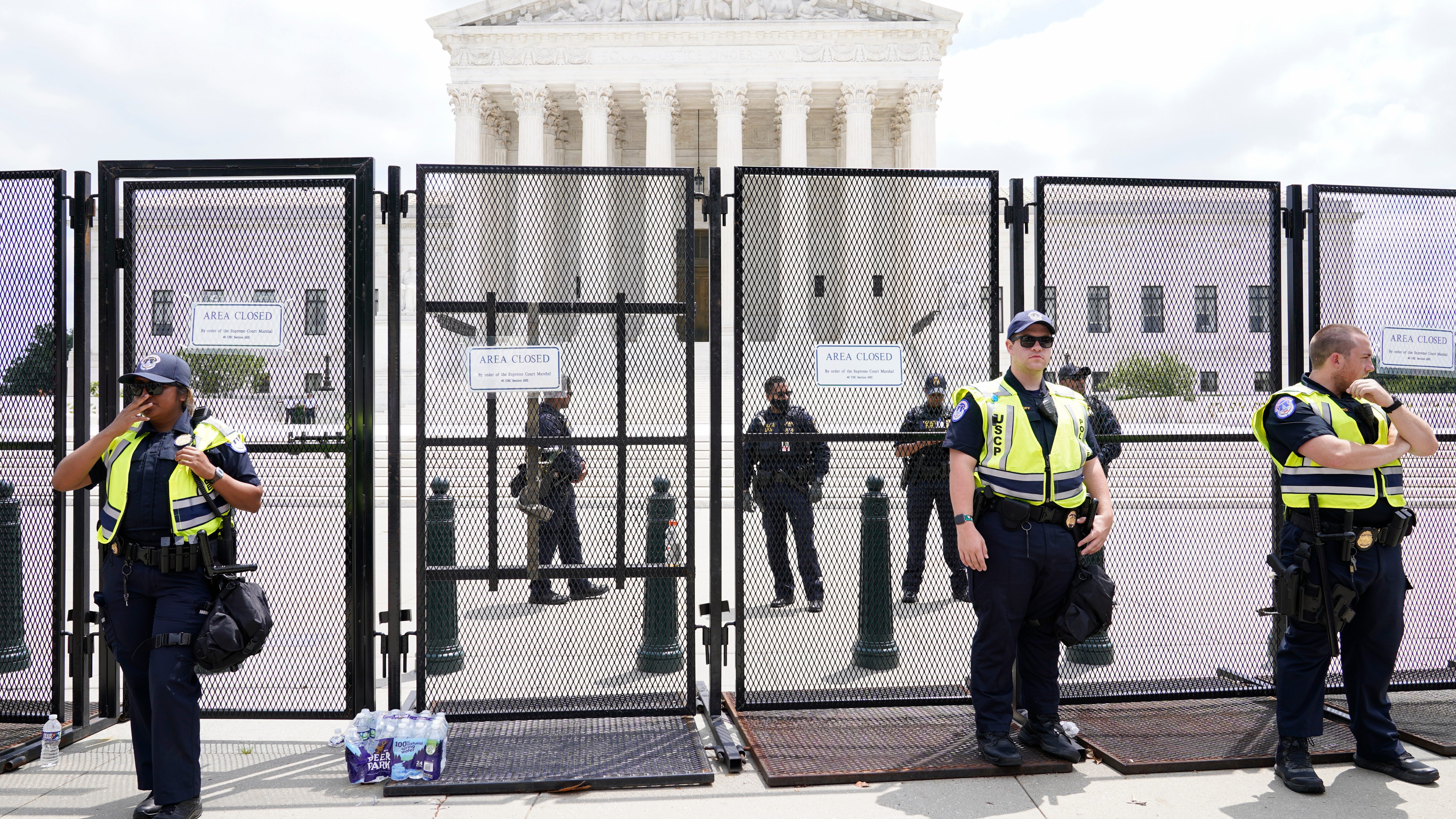 Supreme Court: The leaked abortion draft versus the opinion